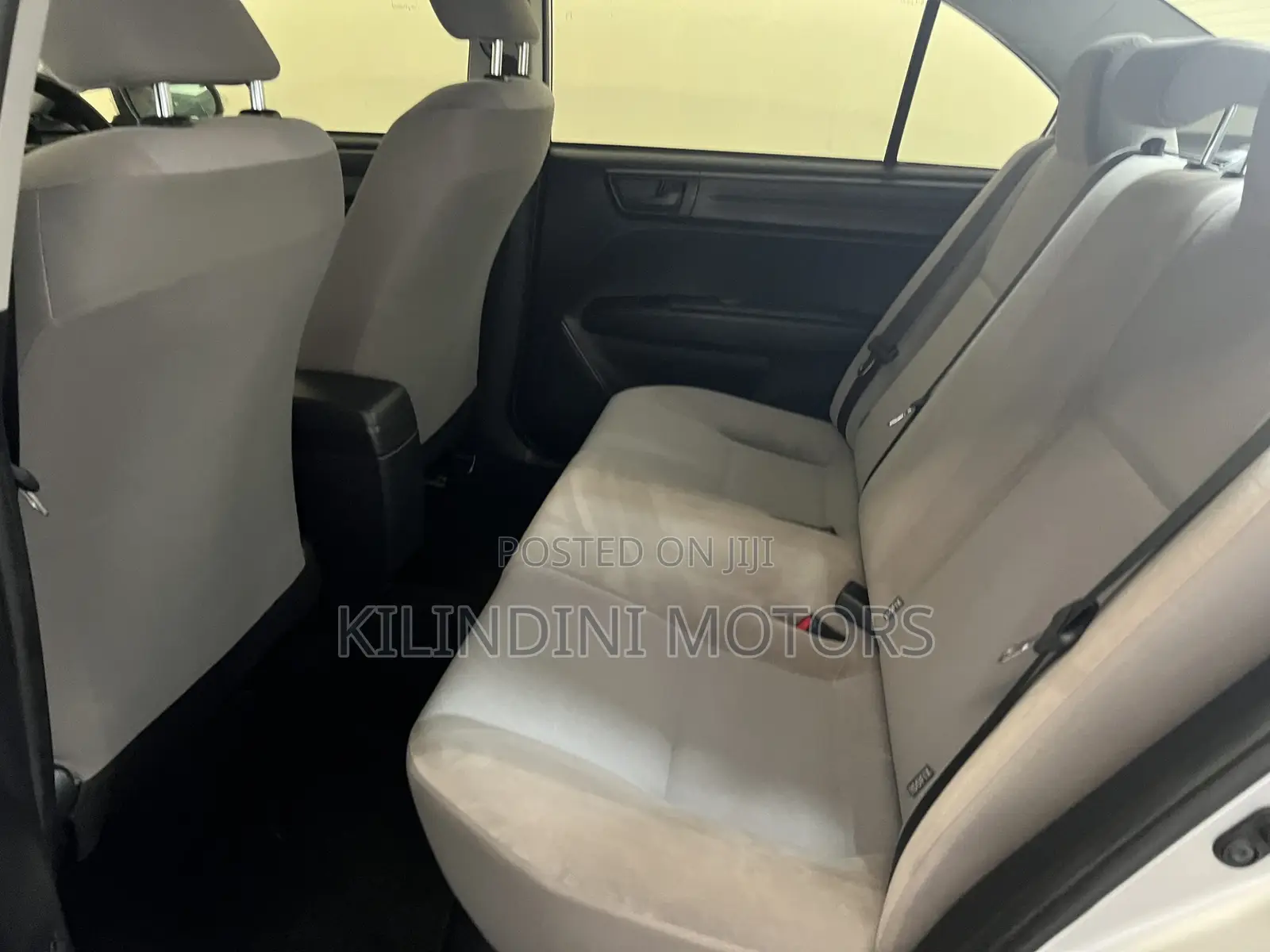 Toyota Axio 2018 Silver