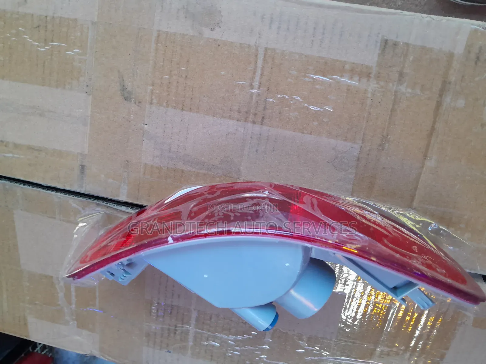 Mitsubishi Outlander 2007-2012 Rear Bumper Reflectors