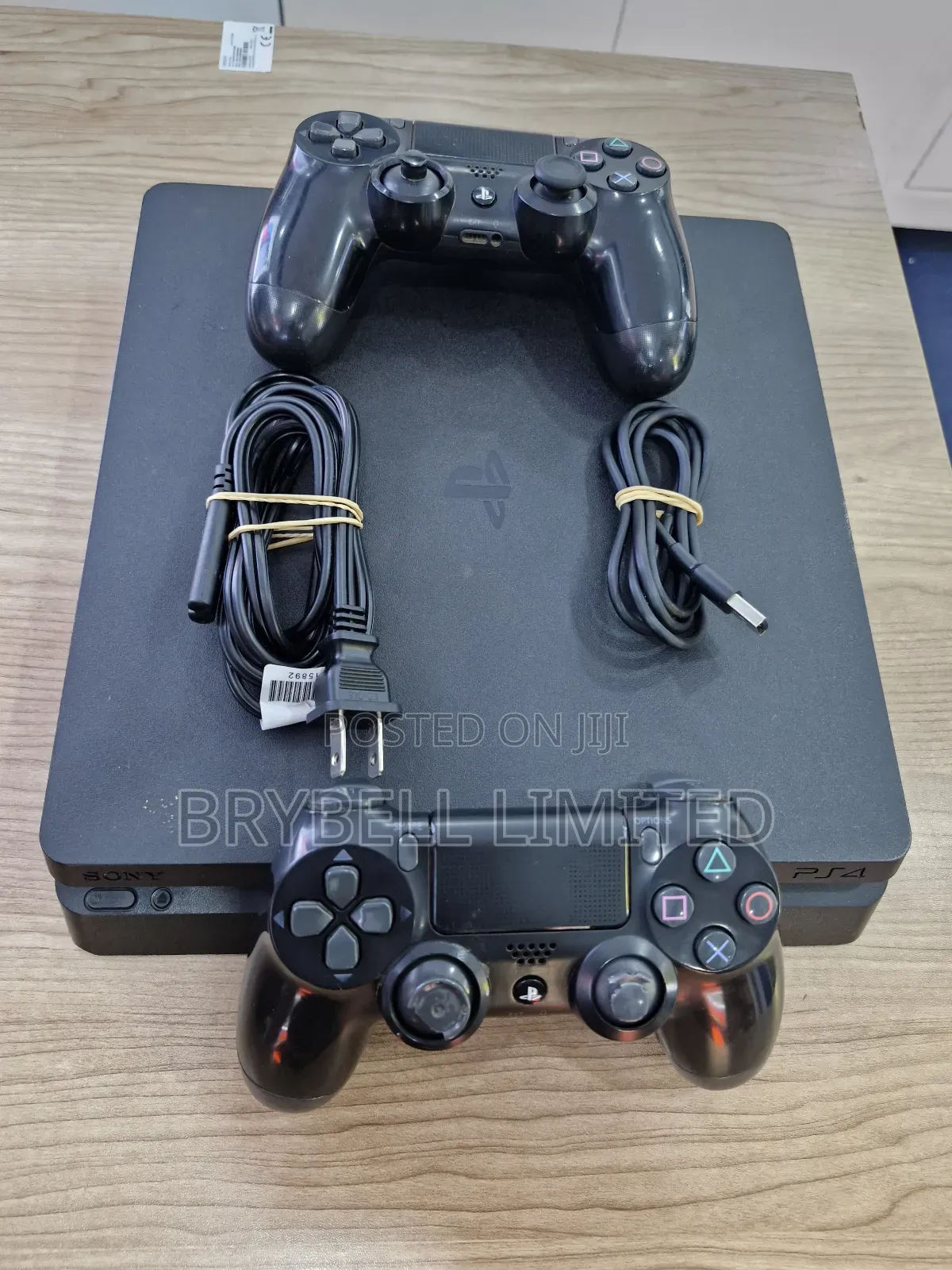 Ps4 Slim With 2 Game Controllers (Pads]