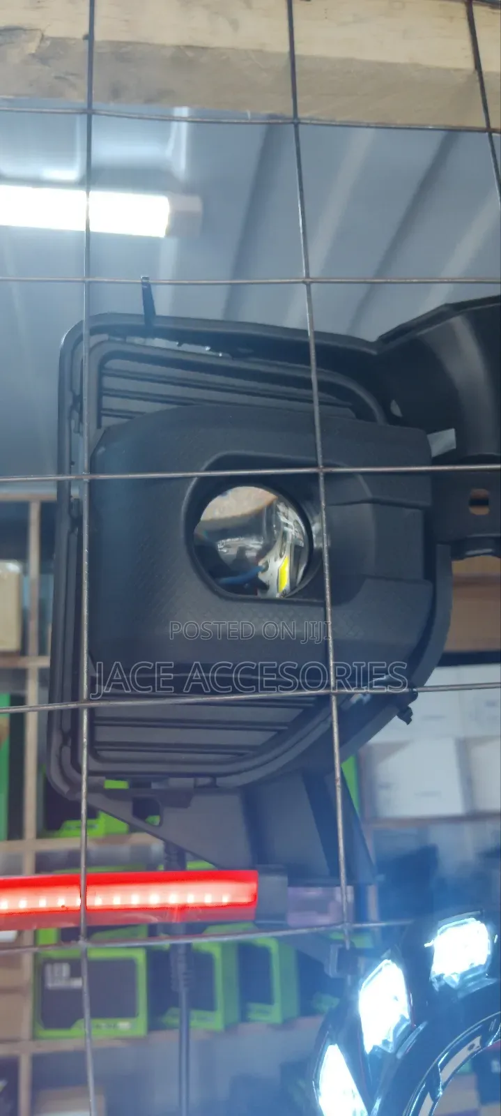 Toyota Hiace 7l Bi-Led Projectors