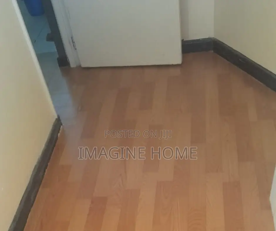 Vinyl Flooring/Mkeka Ya Mbao