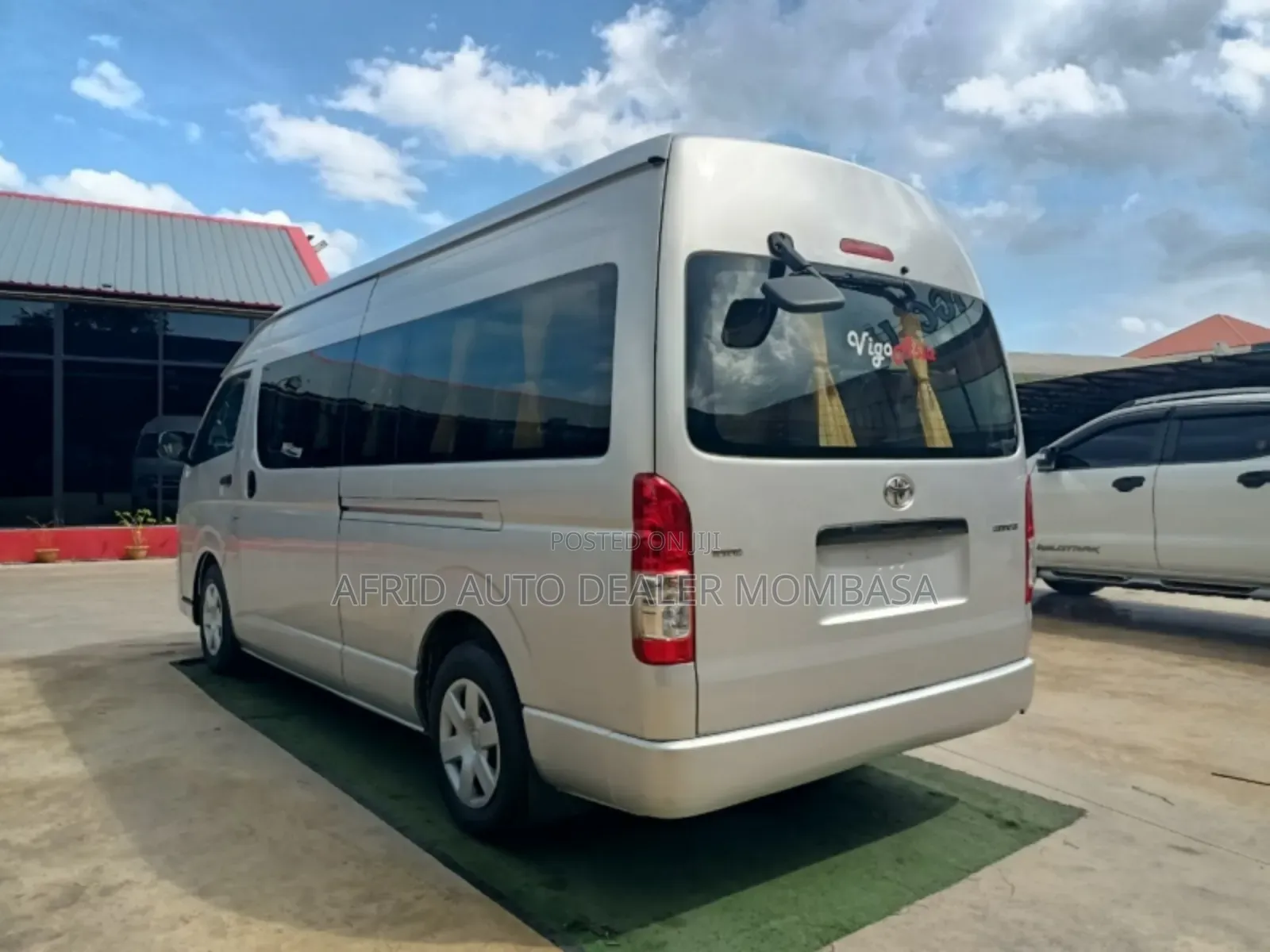 Toyota Grand HiAce 2018 Silver