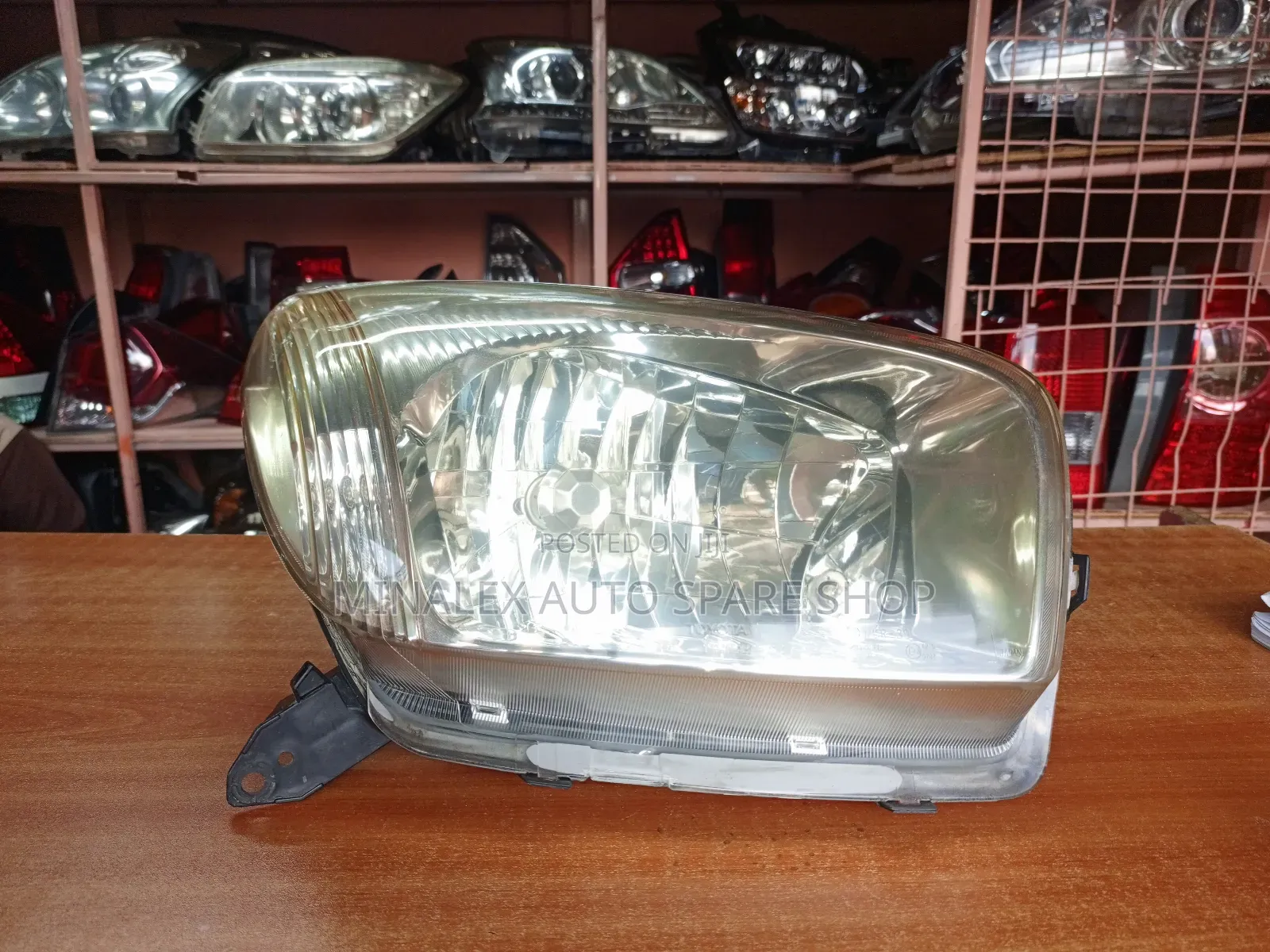 Rav-4 J RHS AC21 Nonzenon Headlight