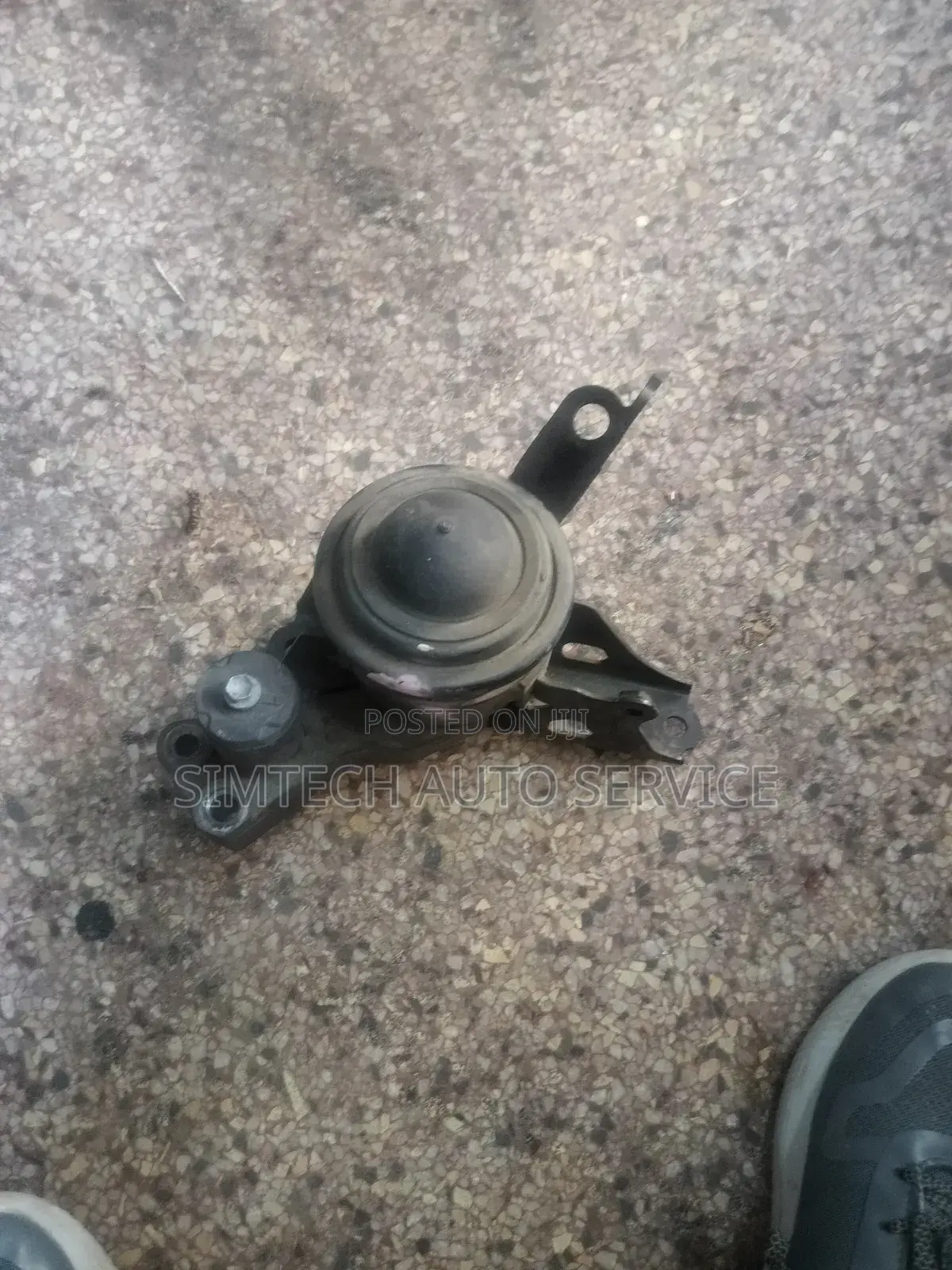 Toyota Axio Hybrid Engine Mount