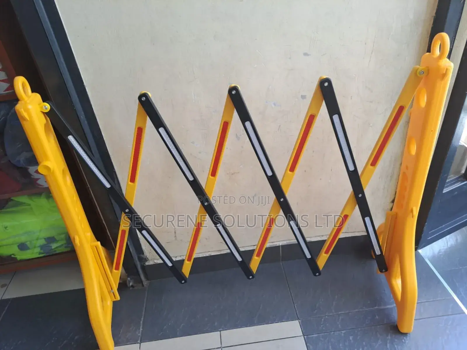 2.8meters Plastic Expandable Foldable Barrier For Traffic