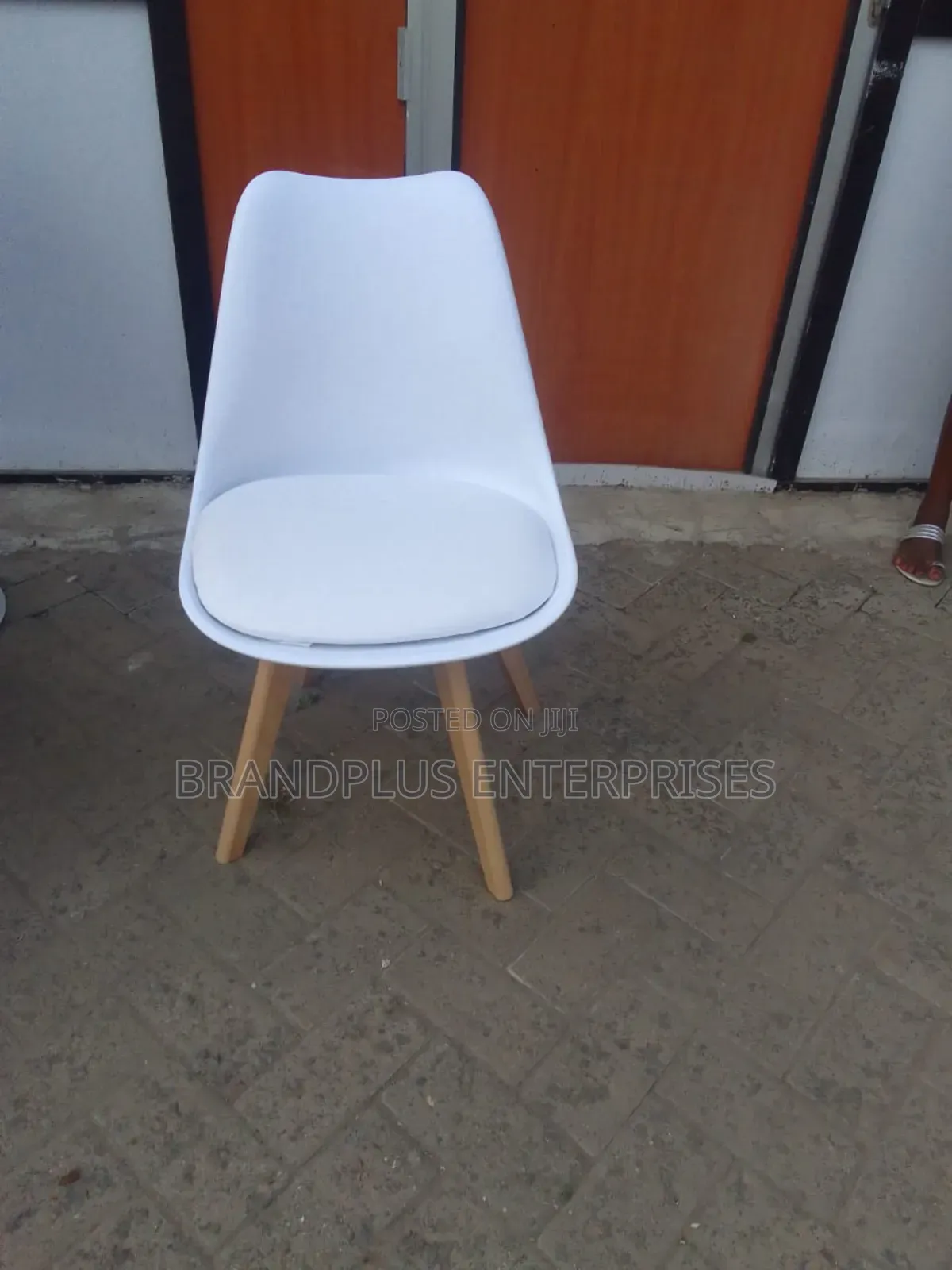 White Padded Eames Chair