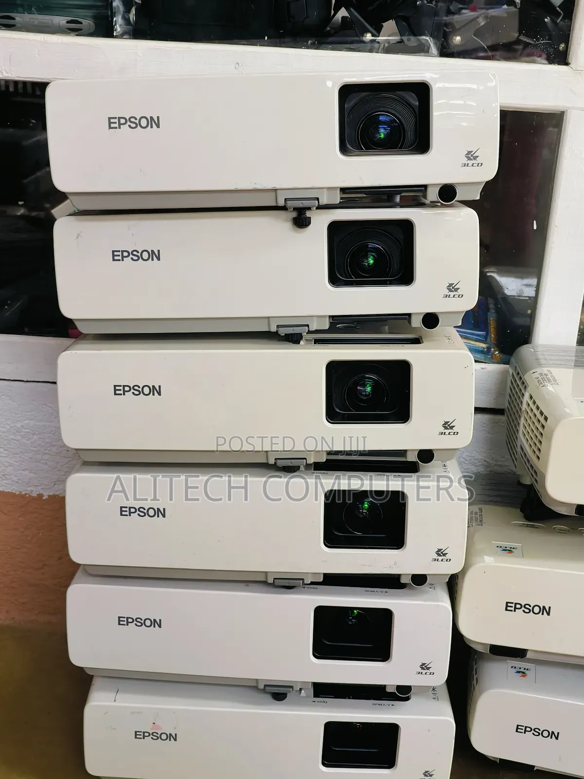 Epson Powerlite 83+