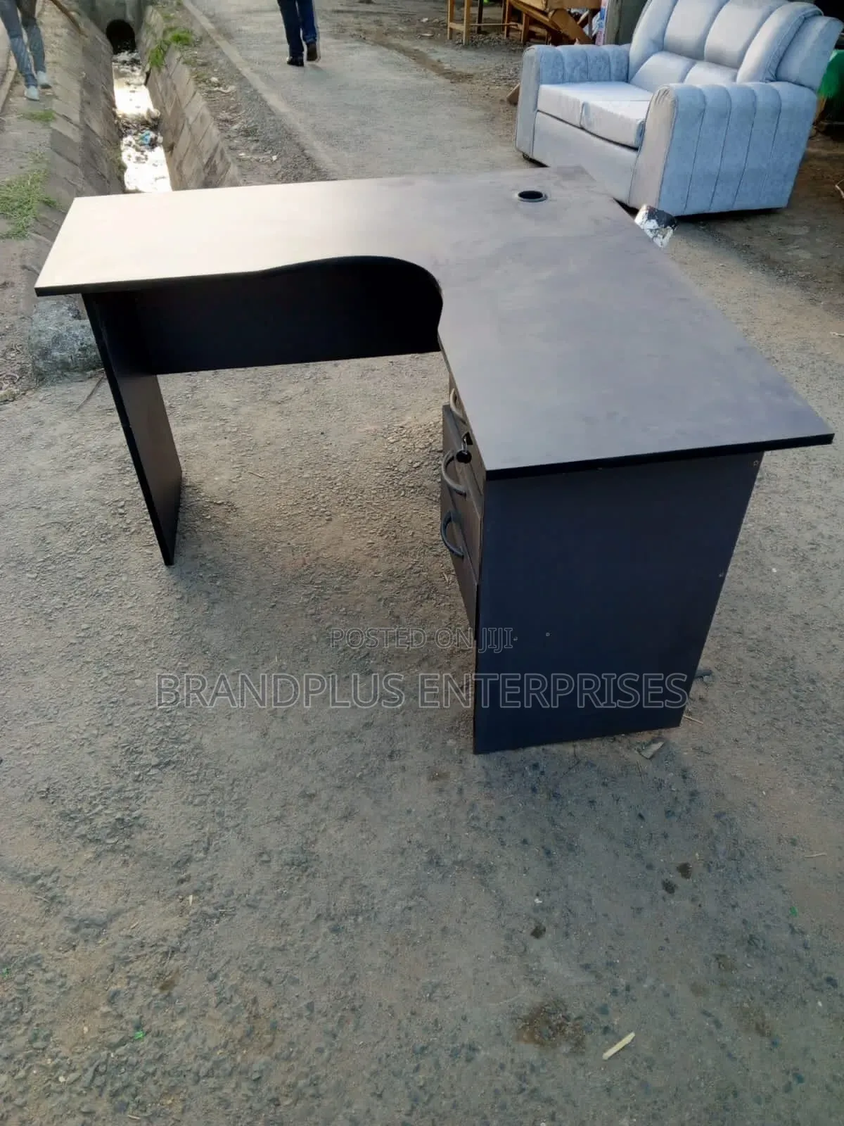 4*4ft Gray L Shaped Desk
