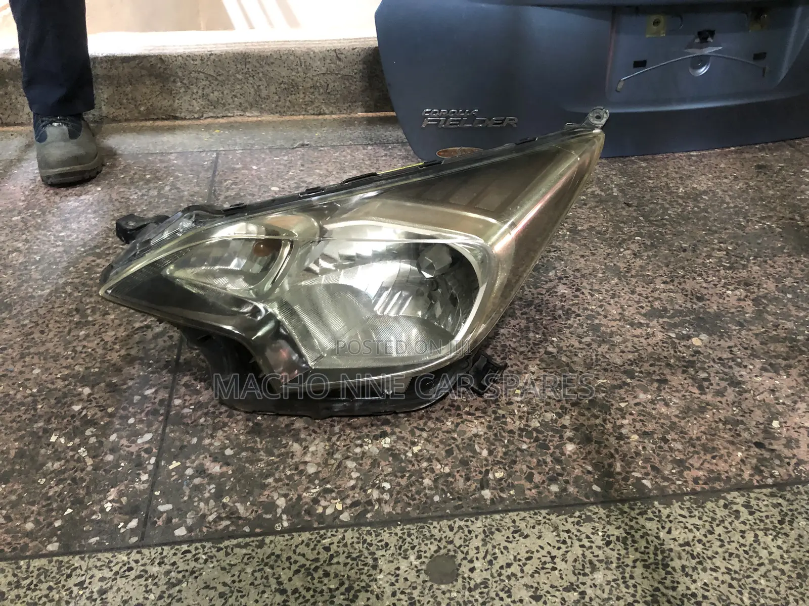 Toyota Ractis 2012 Xenon Headlight