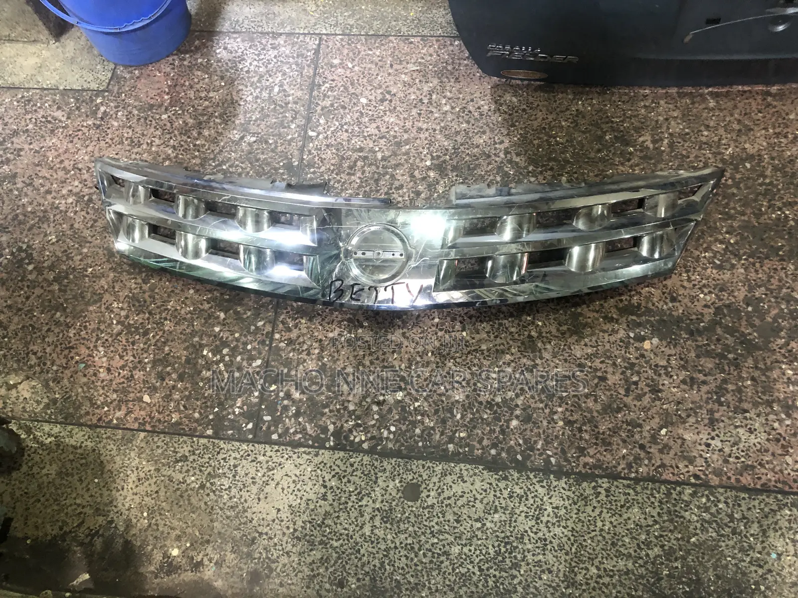 Nissan Murano 2005 Grill