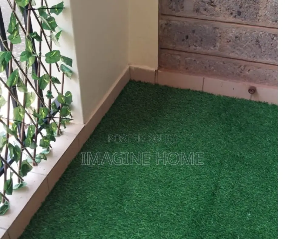 Veranda Classy Artificial Green Grass Carpet