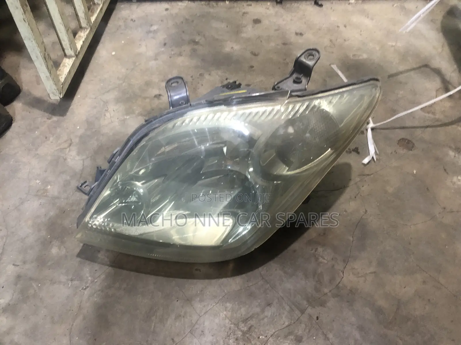 Toyota Ist 2005 Xenon Headlight
