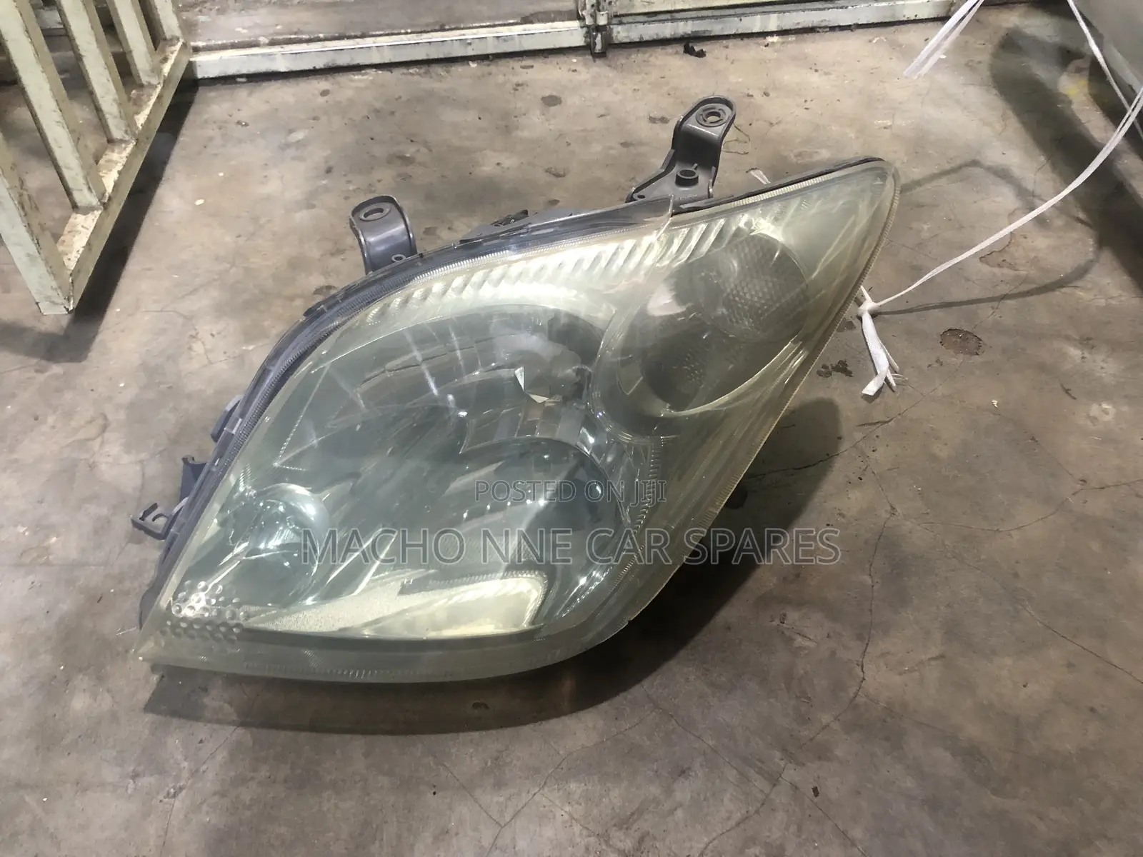 Toyota Ist 2005 Xenon Headlight