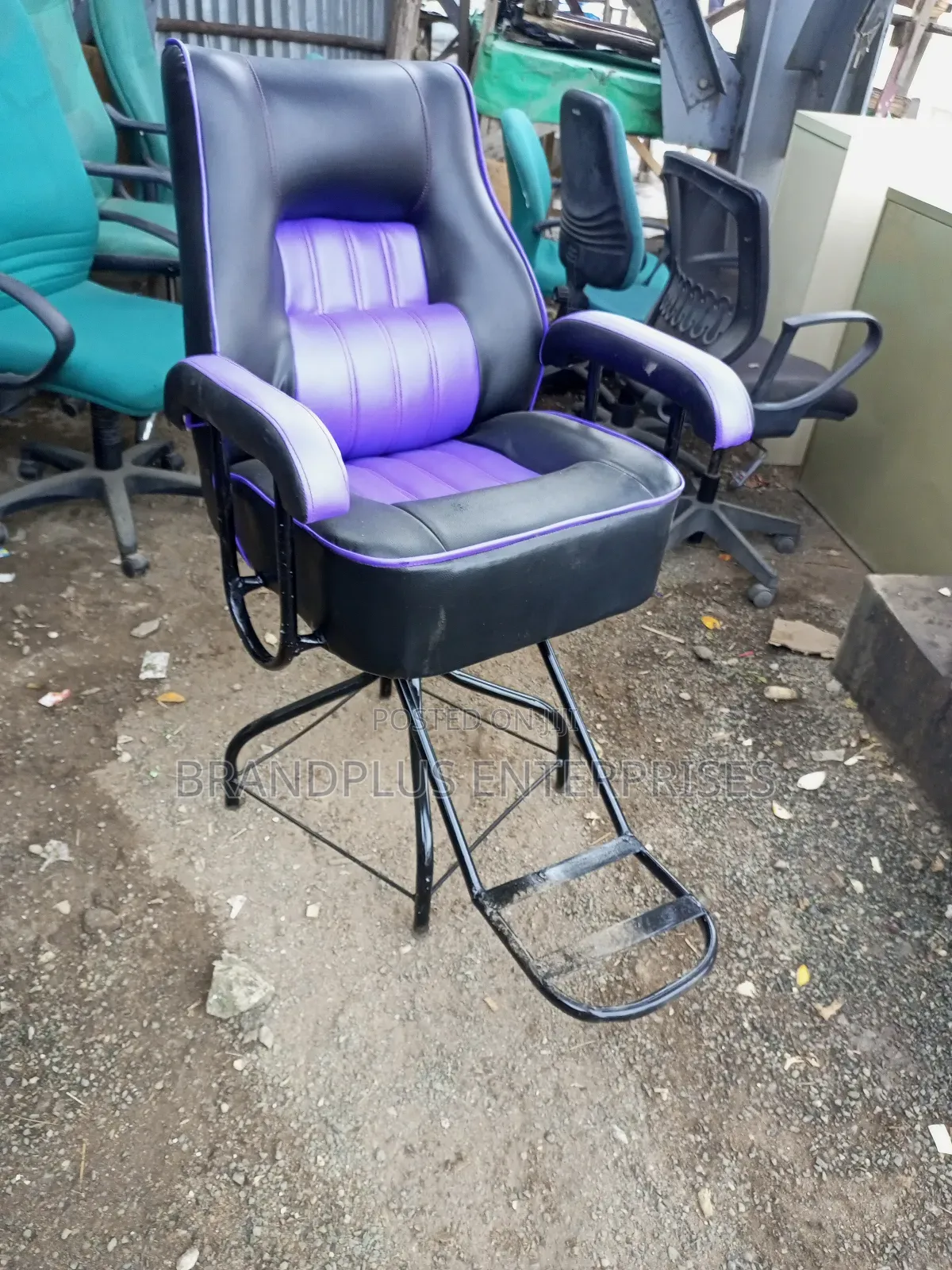 Black Barbershop Seat