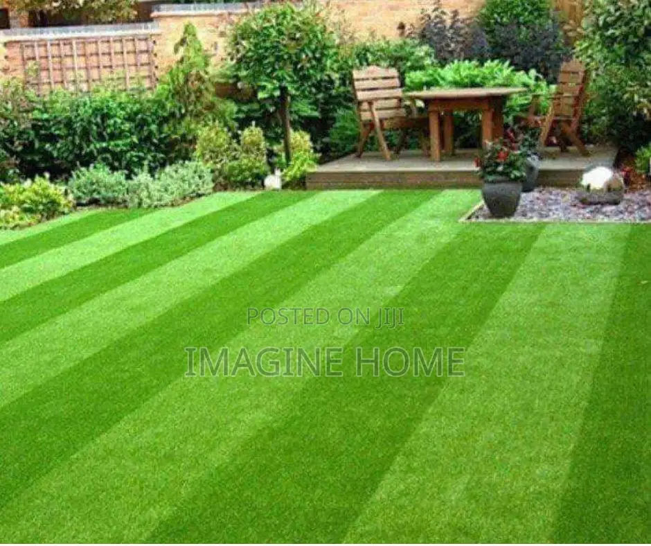 Football Ground Artificial Light/Dark Green Grass Crapet