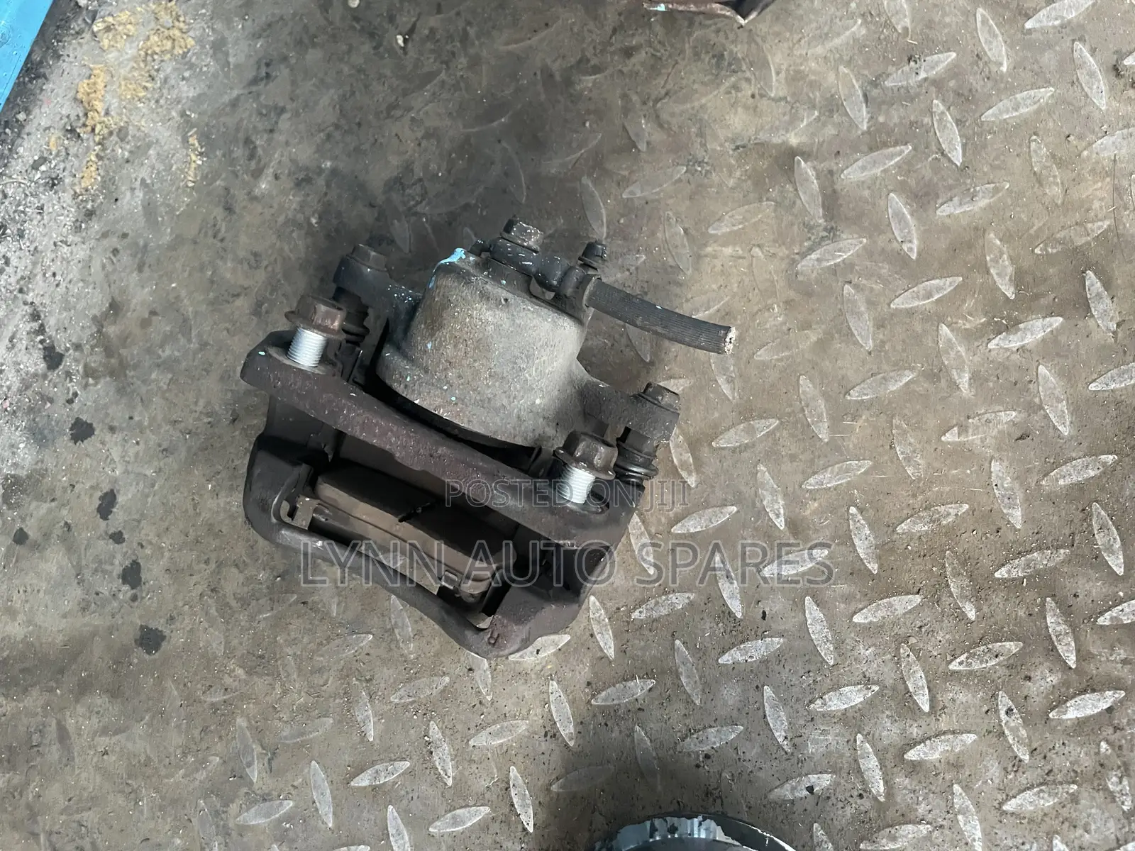 Toyota Probox Front Caliper