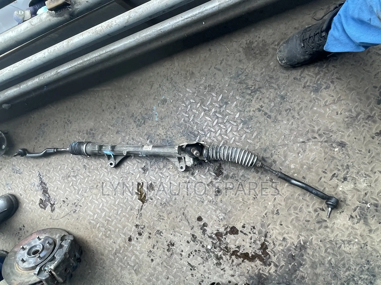 Complete Steering Rack Nv200