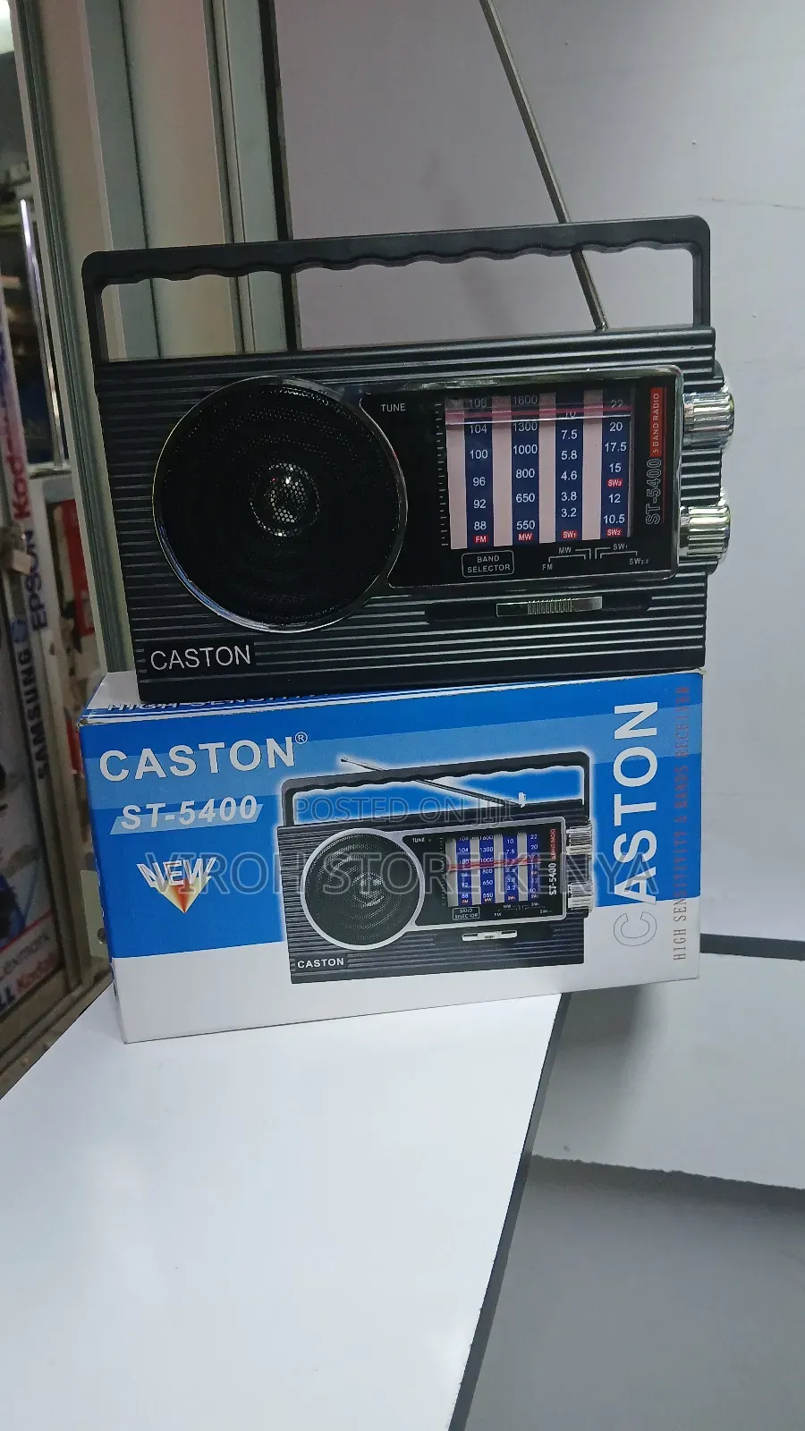 Caston 5400 Battery Radio