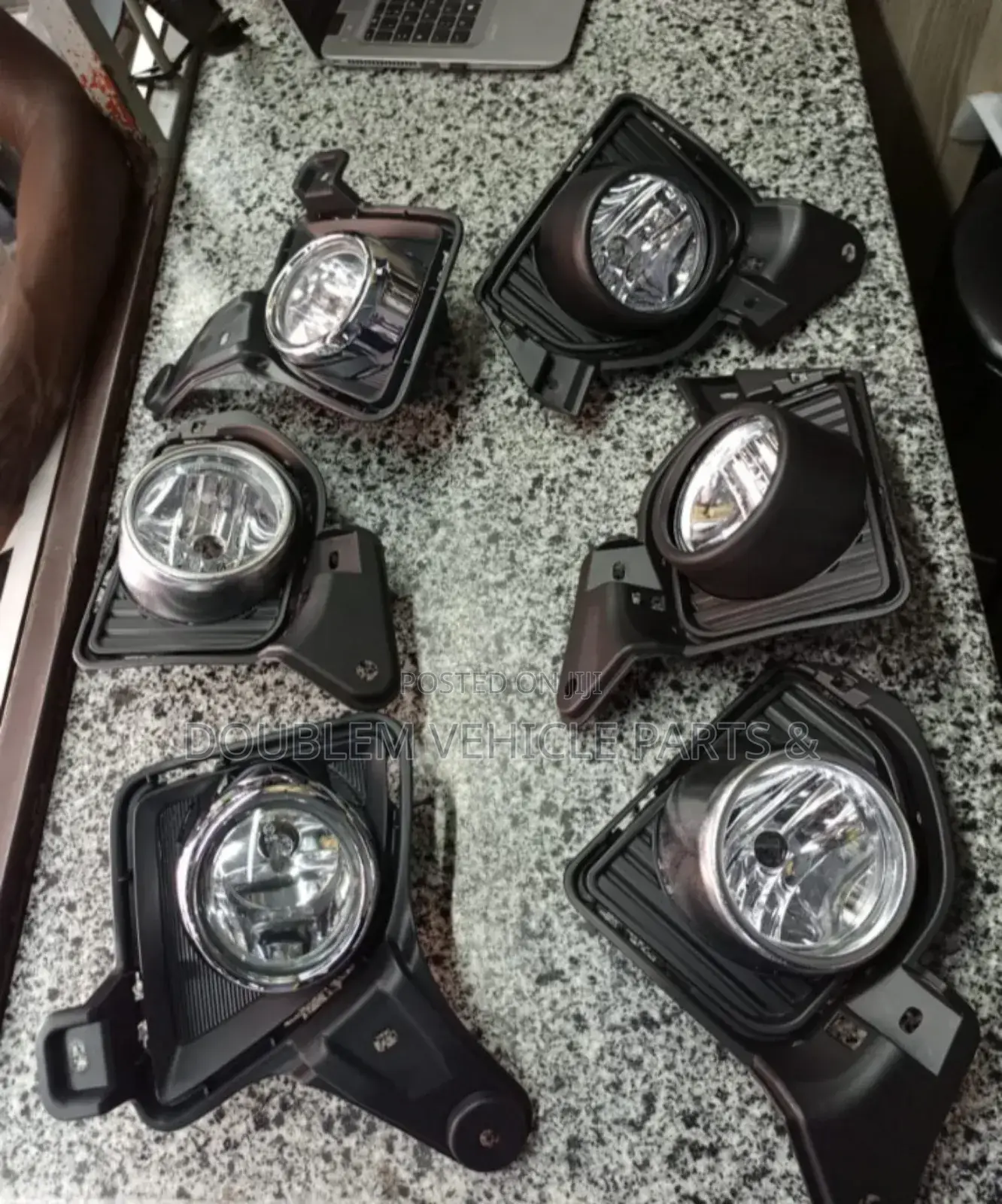 Foglights Toyota Hiace 7l/9l 2005-2015/Box