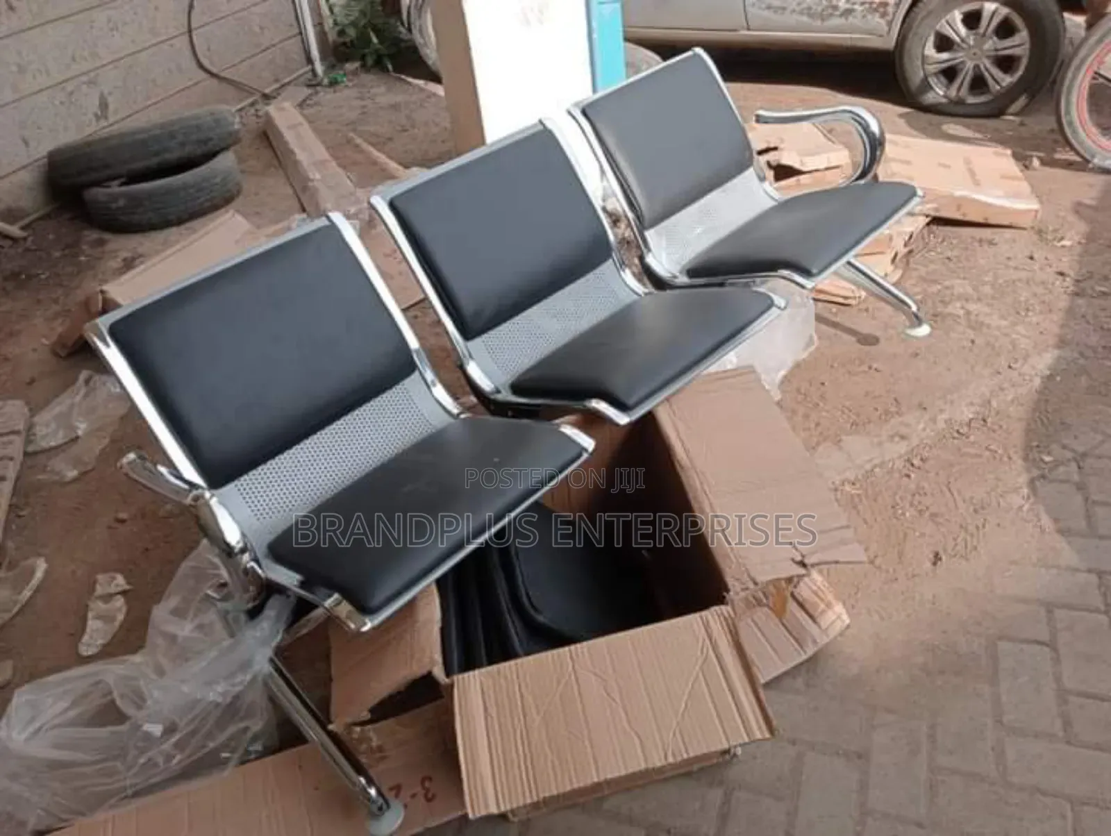 Padded Link Chair