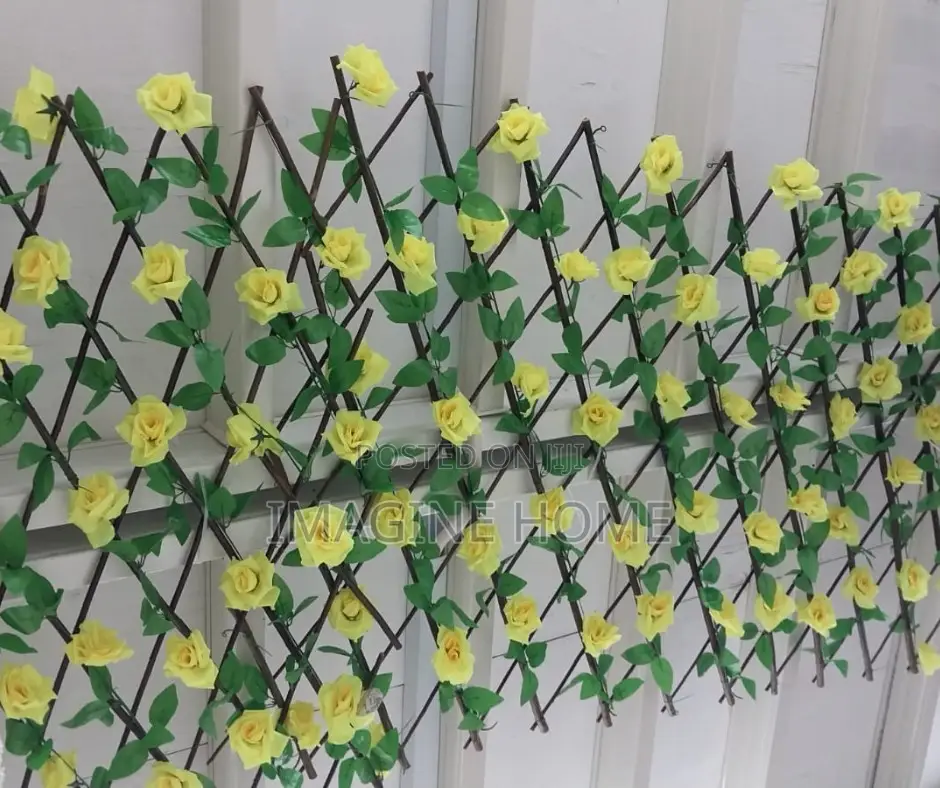 Yellow Decor Expandable/Stretchable Green Fence