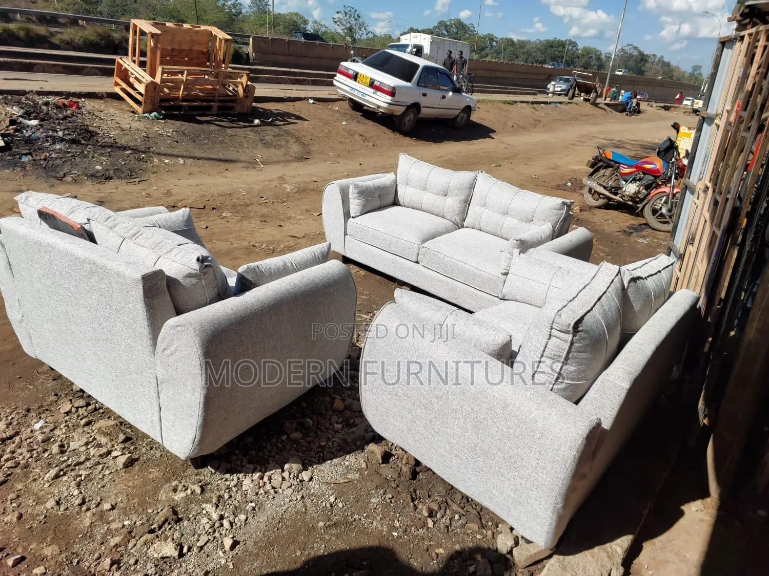 Clean 3+2+1 Sofa Available/ 6 Seater Sofa