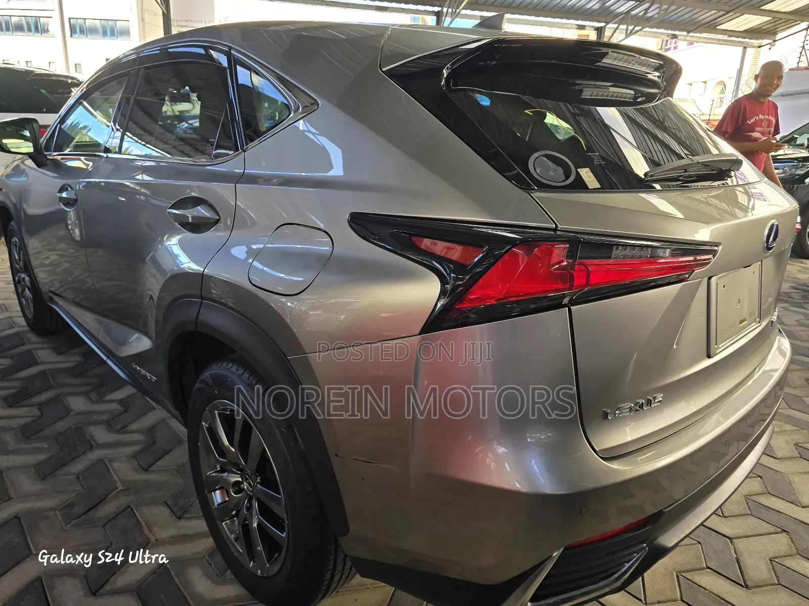 Lexus NX 2017 Gold