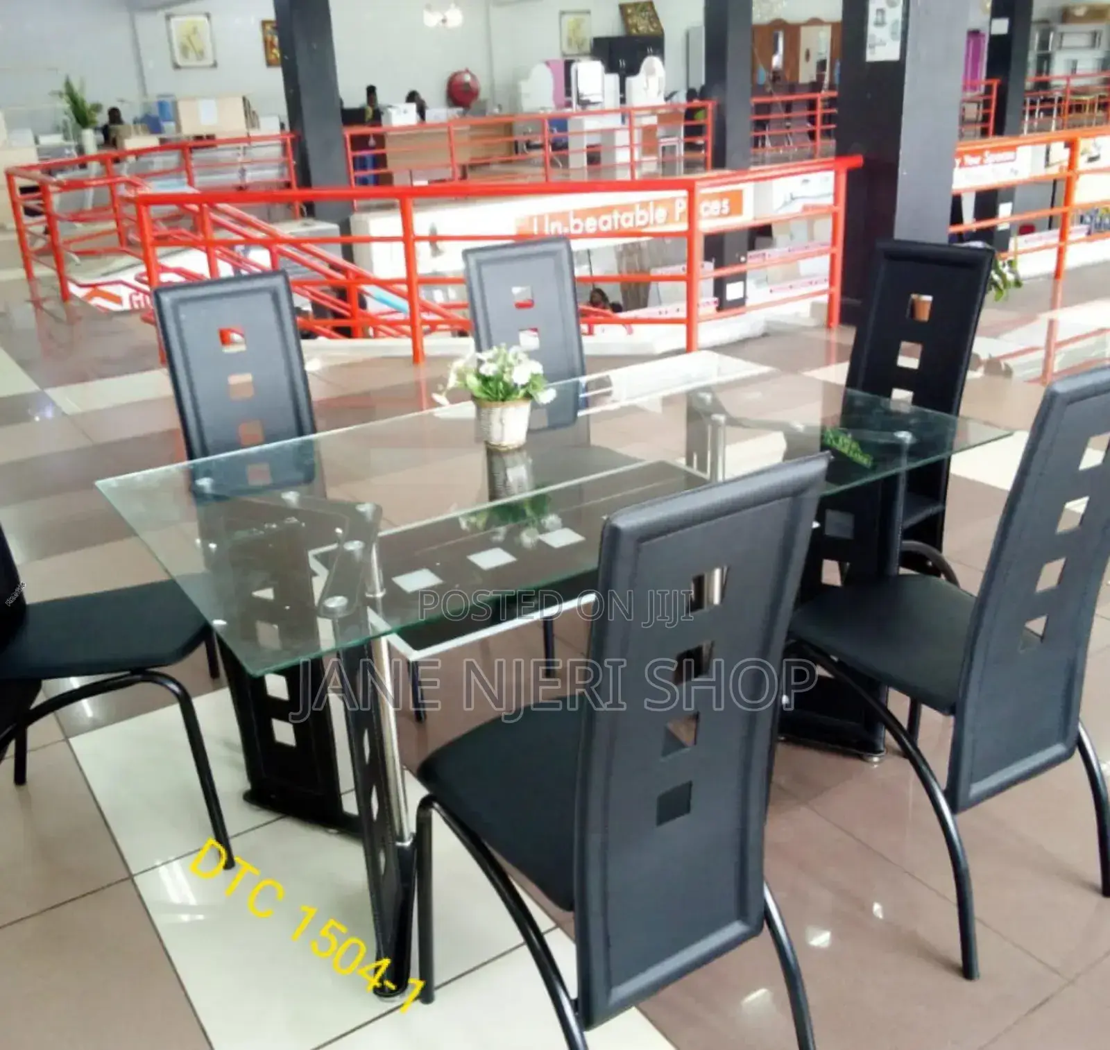 6 Sitter Glass Dinning Table DT-06