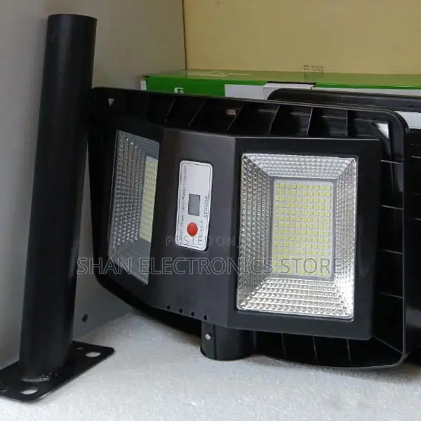 Super Bright and 0 Cost 300 W Led Solar Street Light