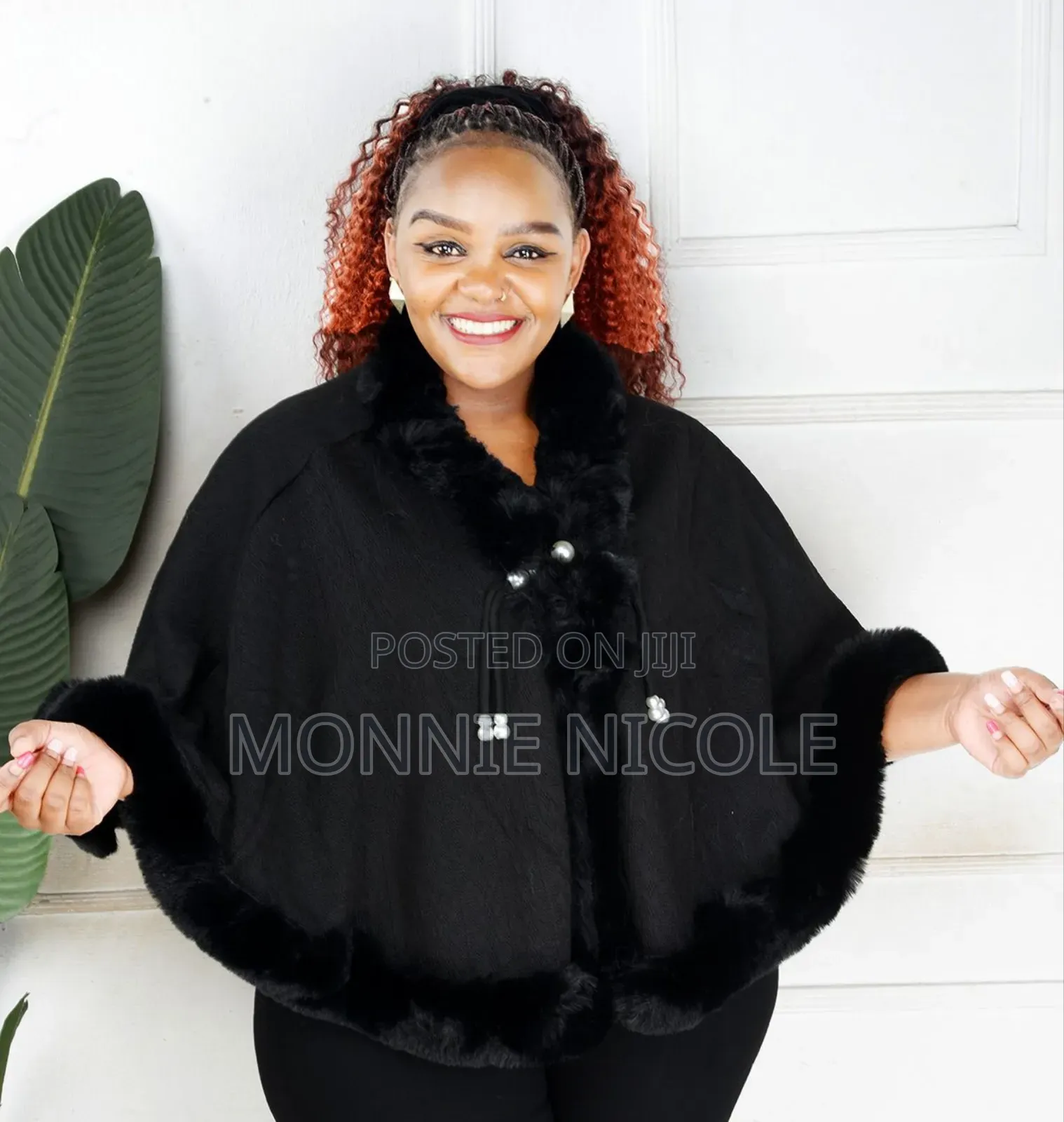 Glamorous Warm Bolero/Poncho