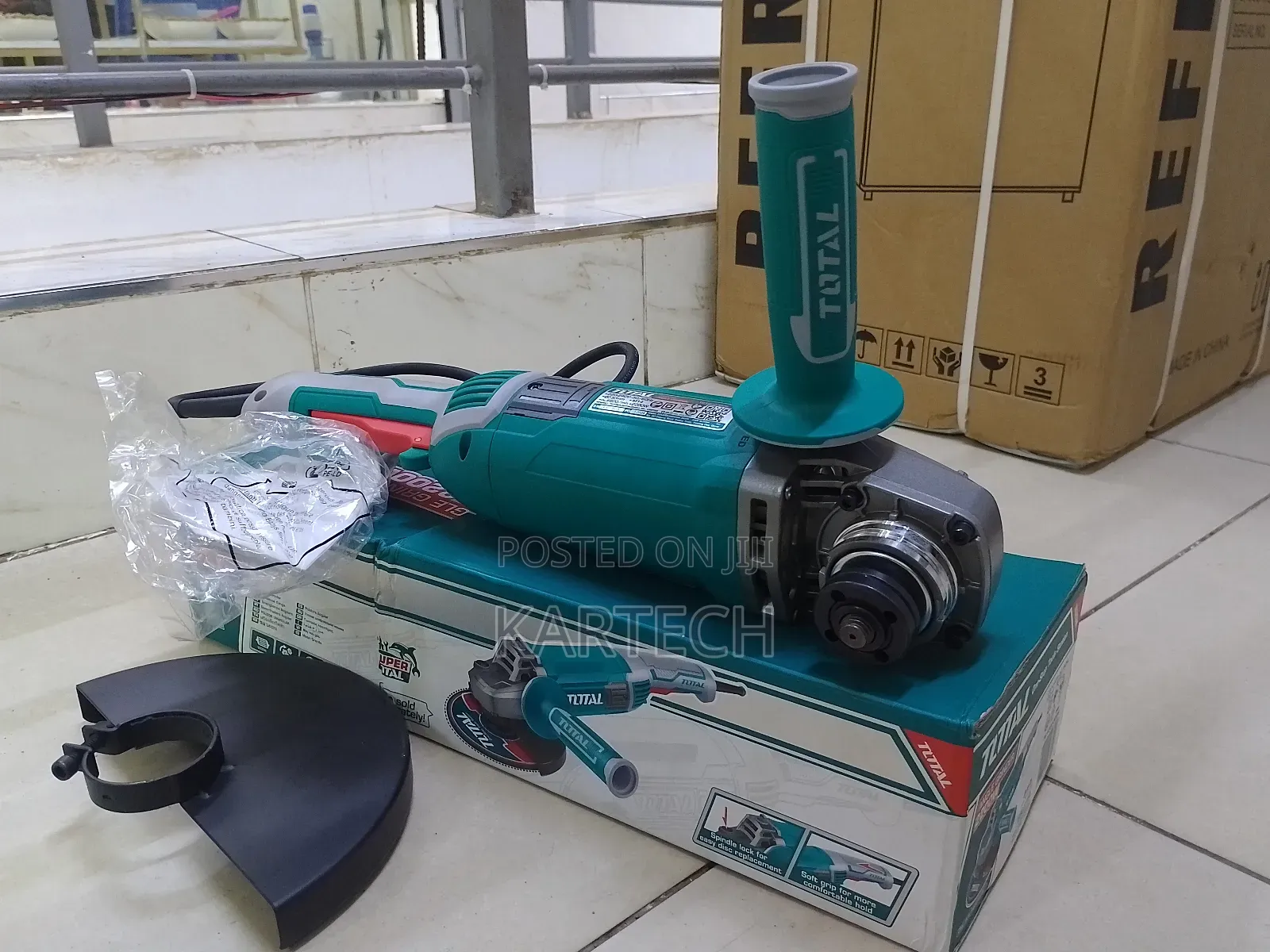 Total 9 Inch Electric Angle Grinder 2200w