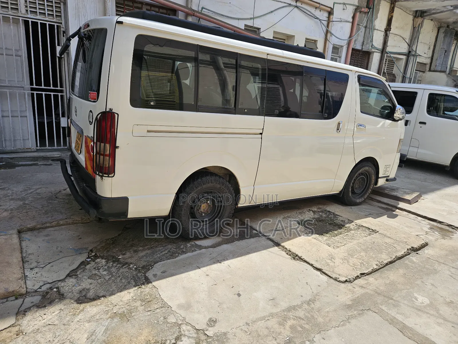 Toyota HiAce 2011 White
