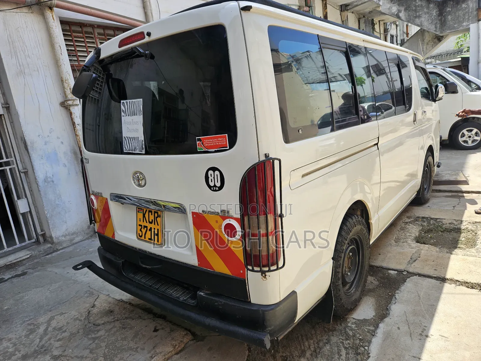 Toyota HiAce 2011 White