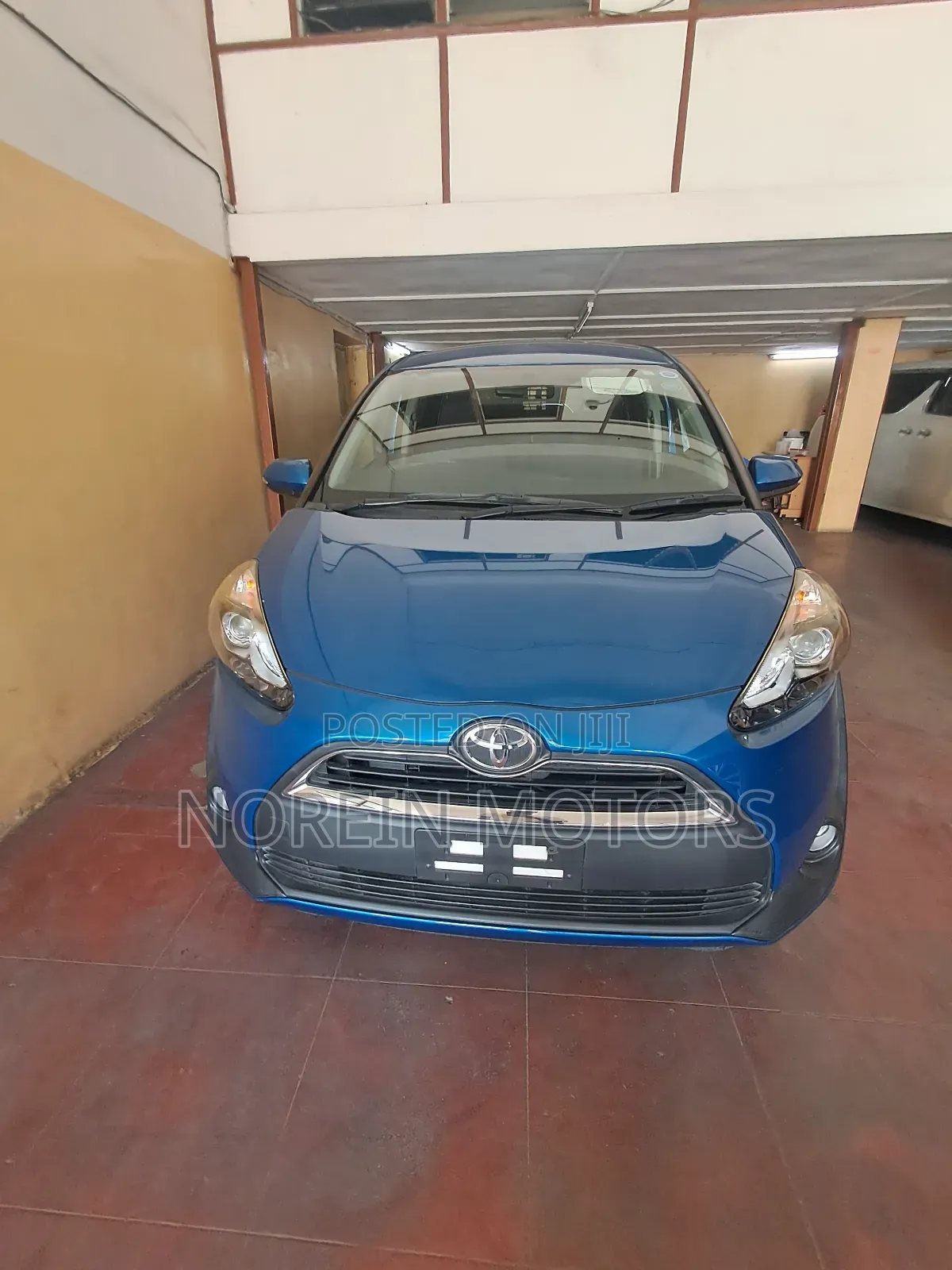 Toyota Sienta 1.5 AWD (6-seater) 2017 Blue