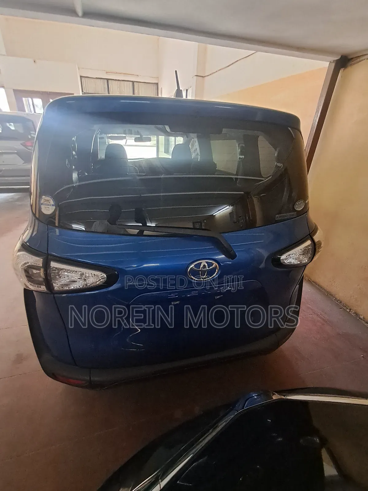 Toyota Sienta 1.5 AWD (6-seater) 2017 Blue