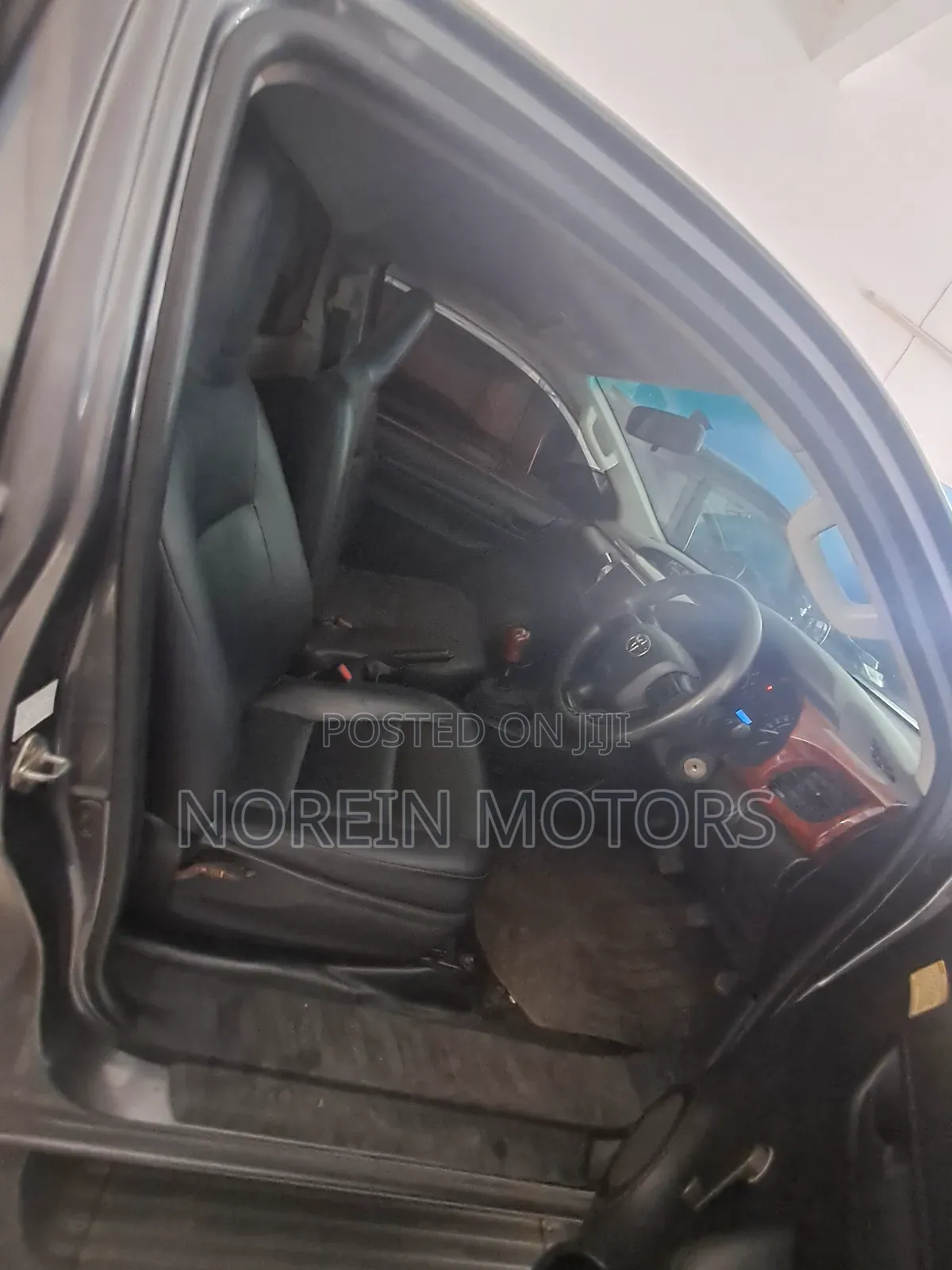 Toyota Hilux 2017 Gray