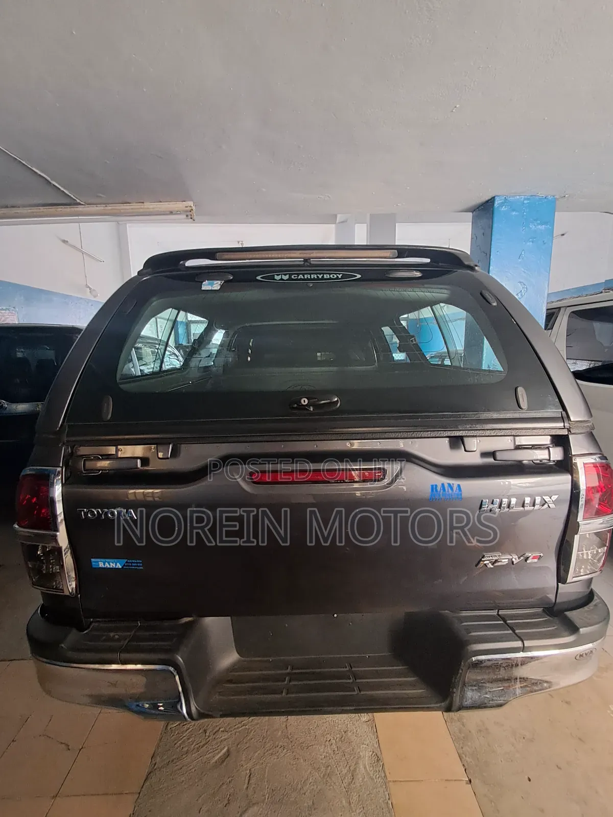 Toyota Hilux 2017 Gray