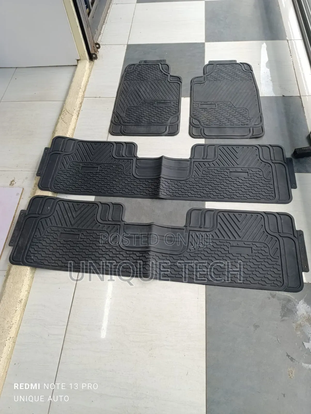 Premium Rubber Floor Mats for 7-Passenger Vehicles
