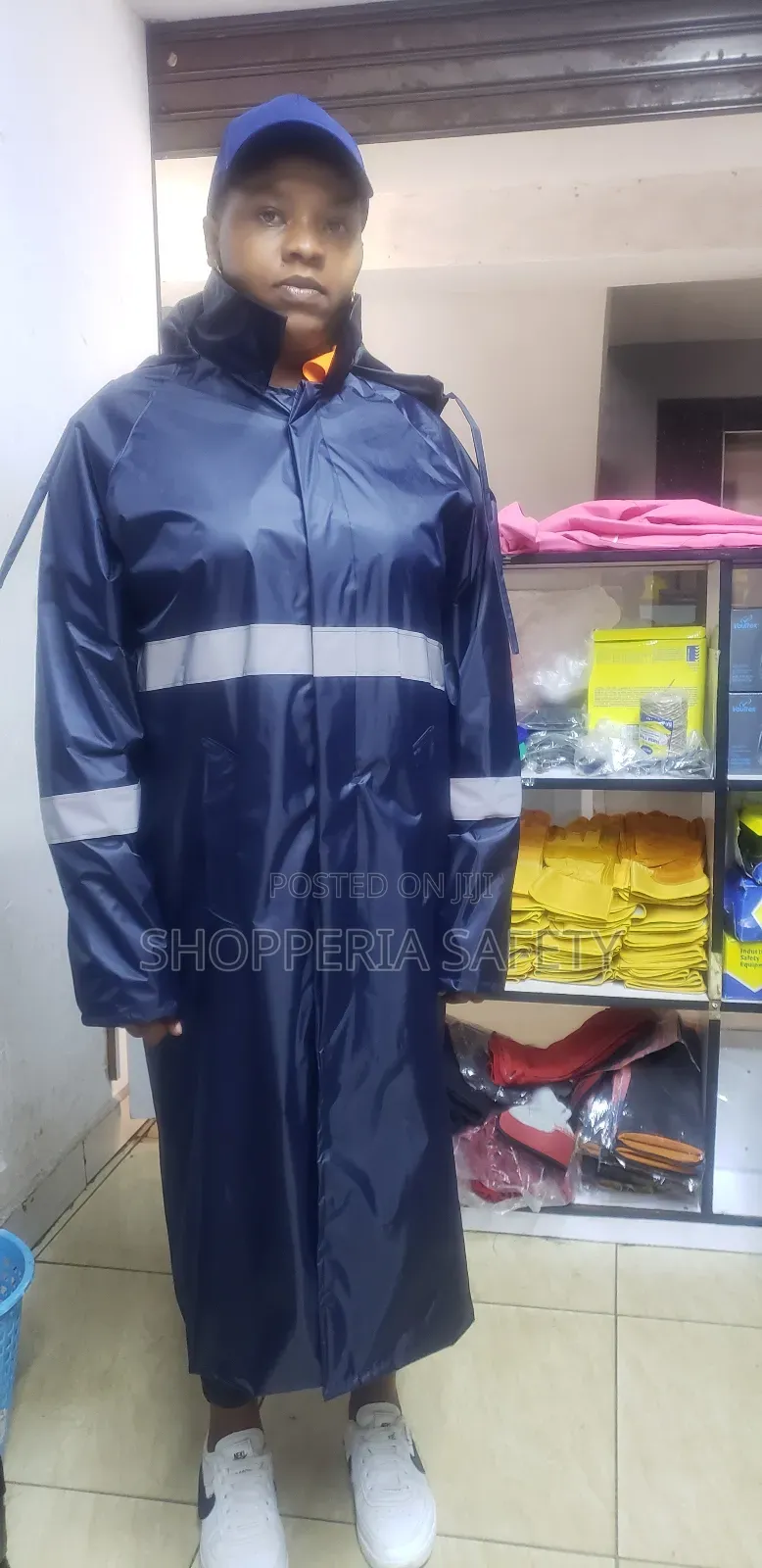 Reflective Raincoat With Inner Lining