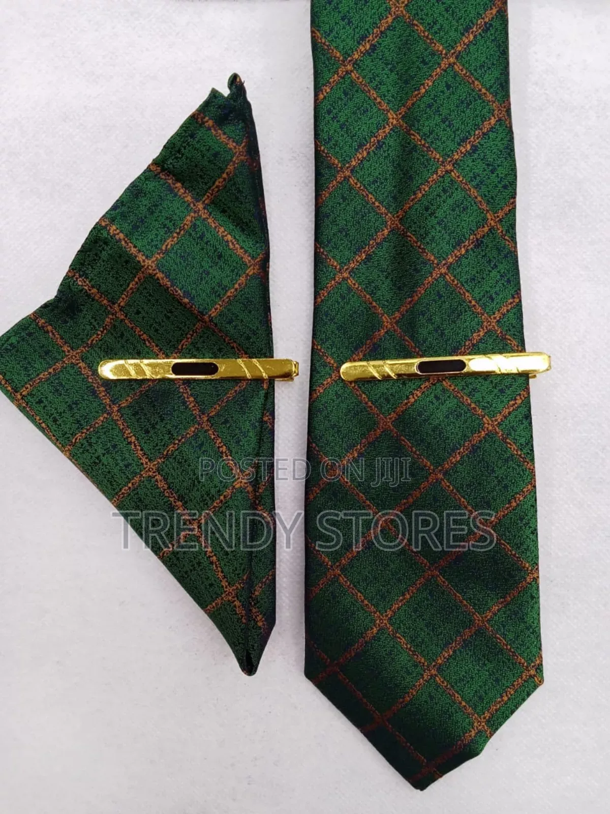 Green Men's Tie With Pocket Square