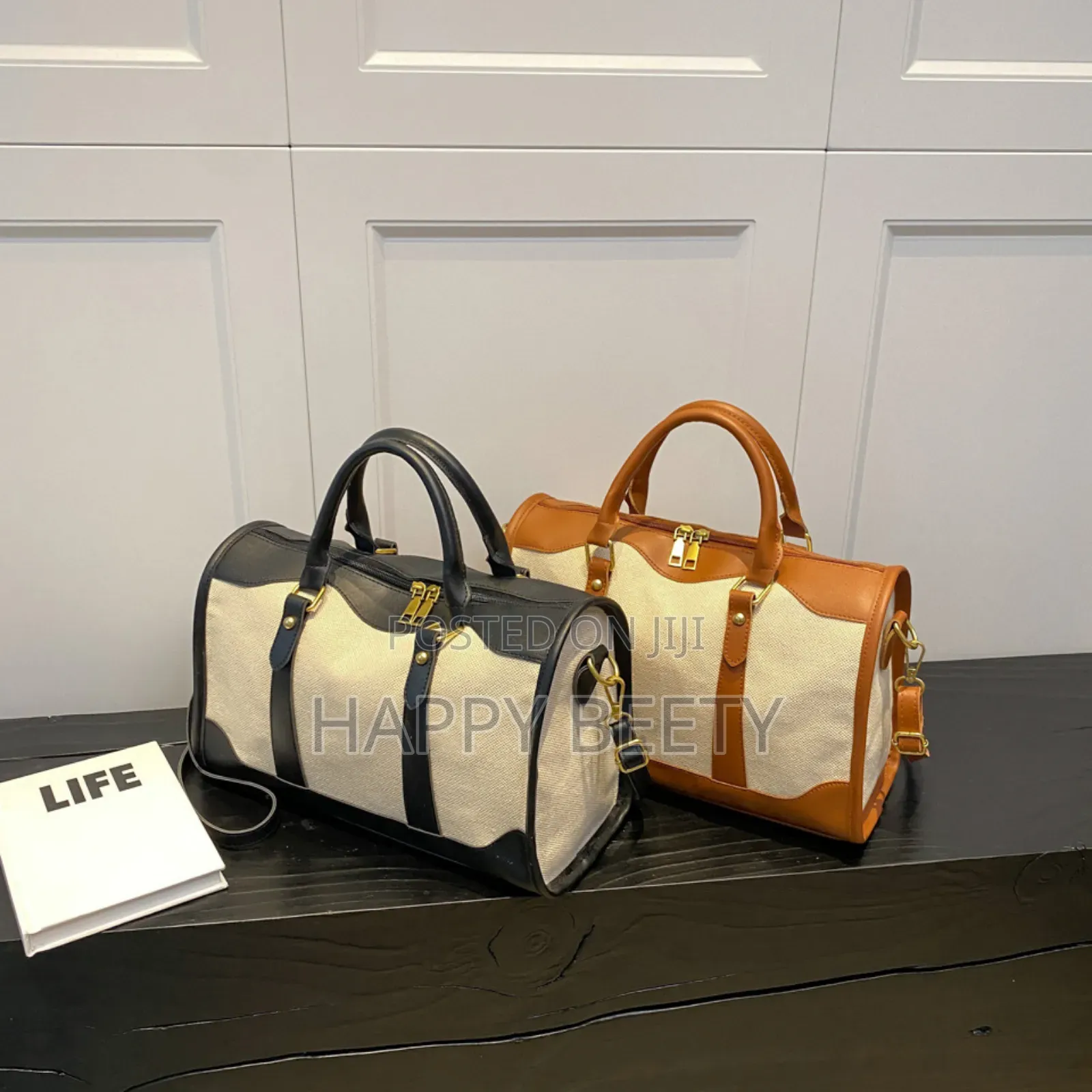 *Vintage Women's Canvas Traveling Bag*