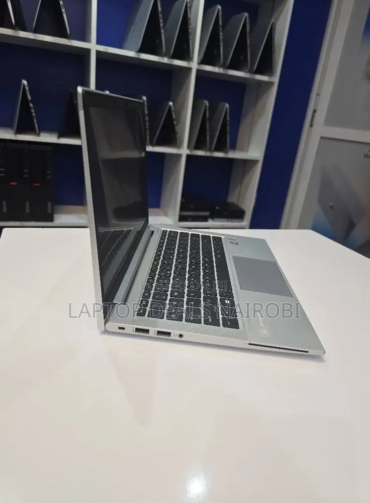 Laptop HP EliteBook 830 G7 16GB Intel Core I5 SSD 256GB