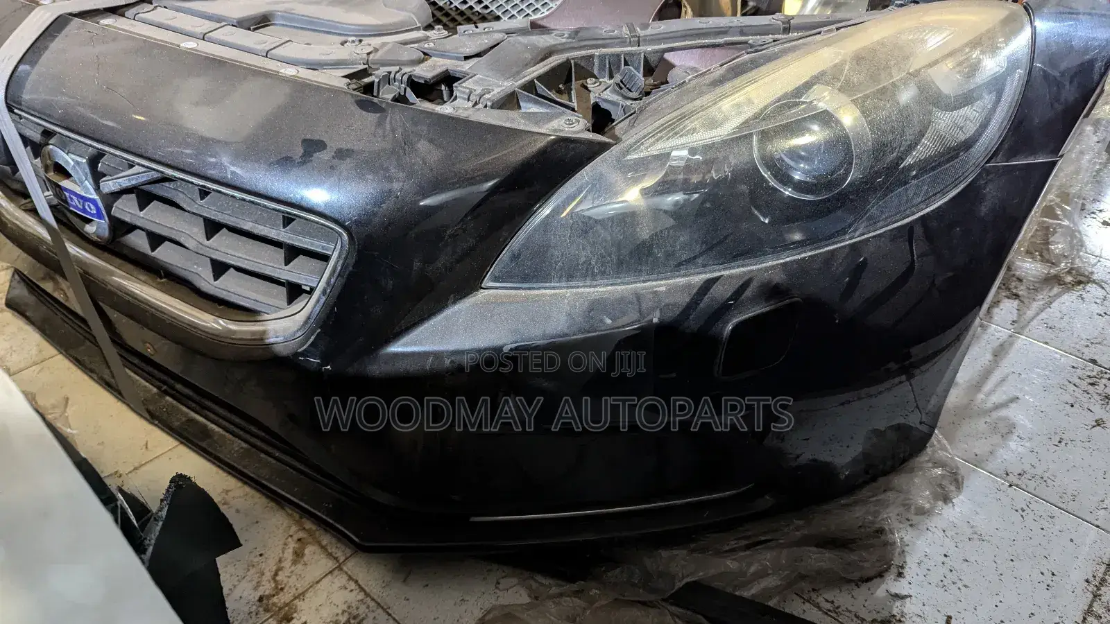 Volvo V40 Nosecuts 2015