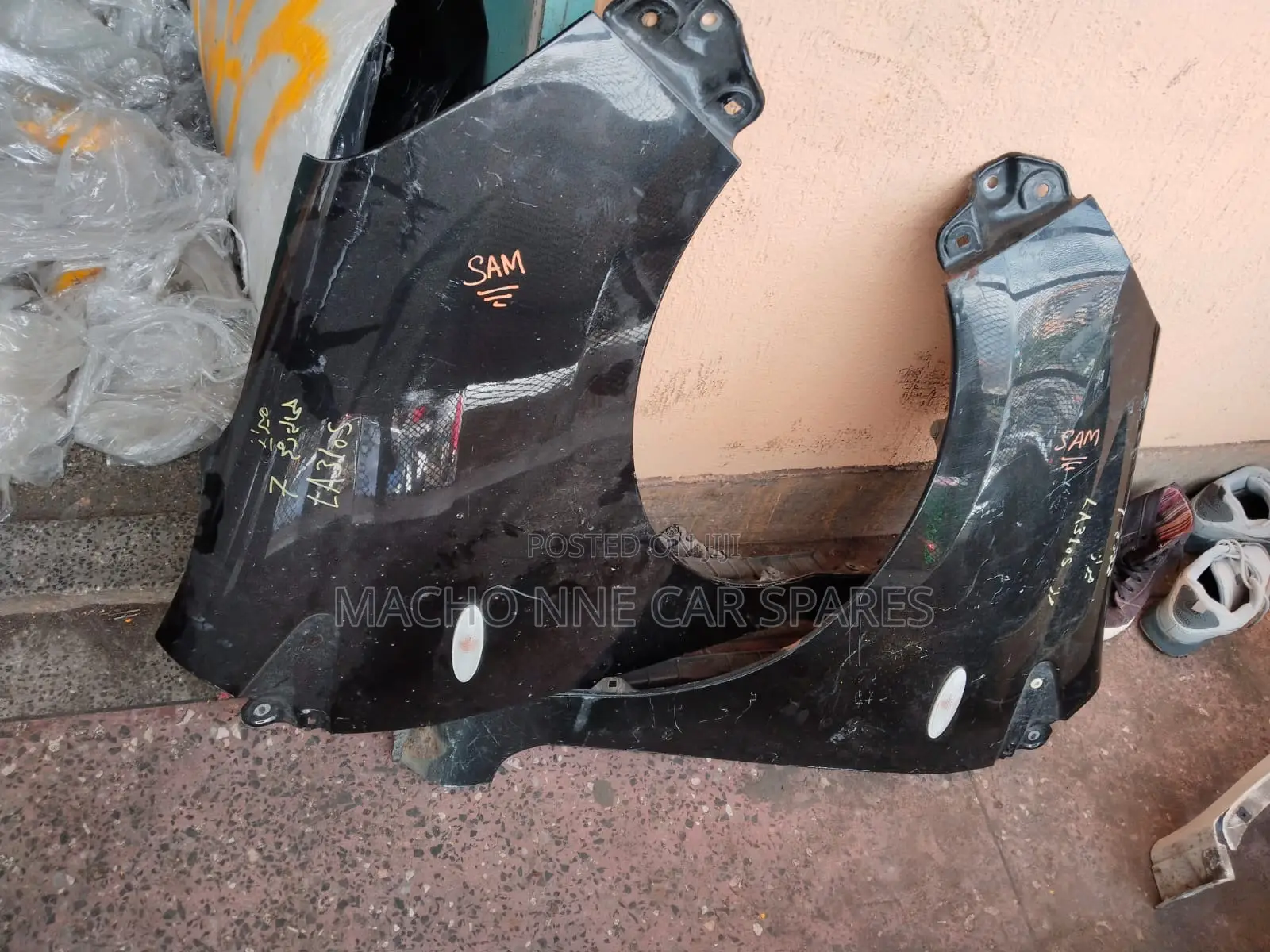 Daihatsu Mira Eis 2010-2015 Fender/Wing