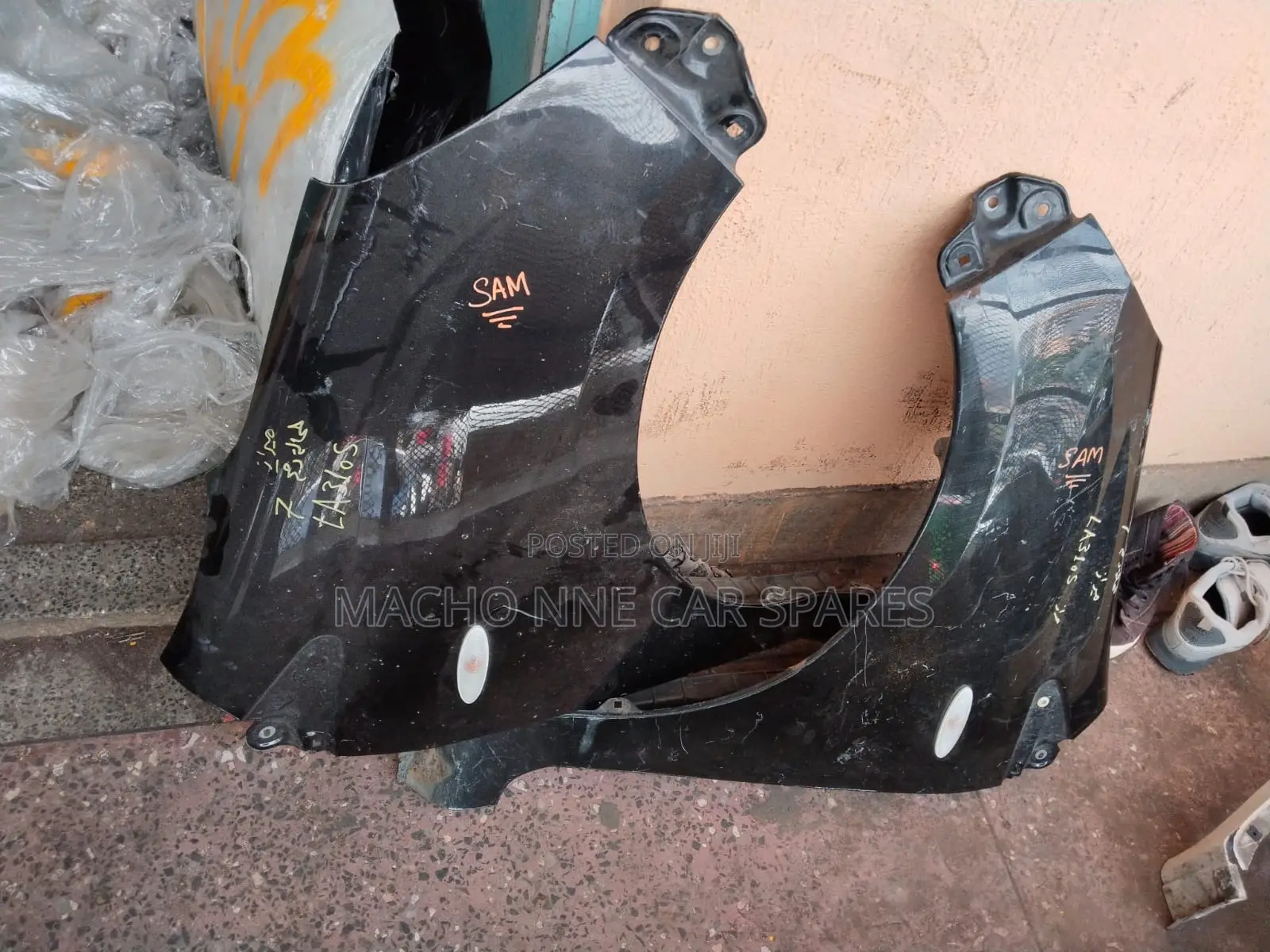 Daihatsu Mira Eis 2010-2015 Fender/Wing