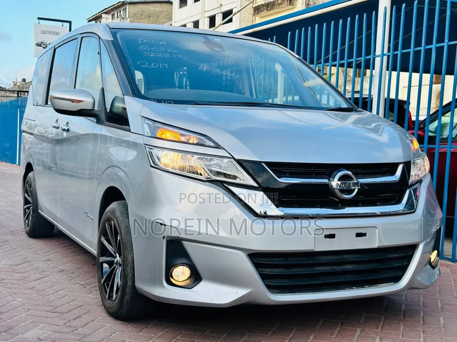 Nissan Serena 2018 Gray