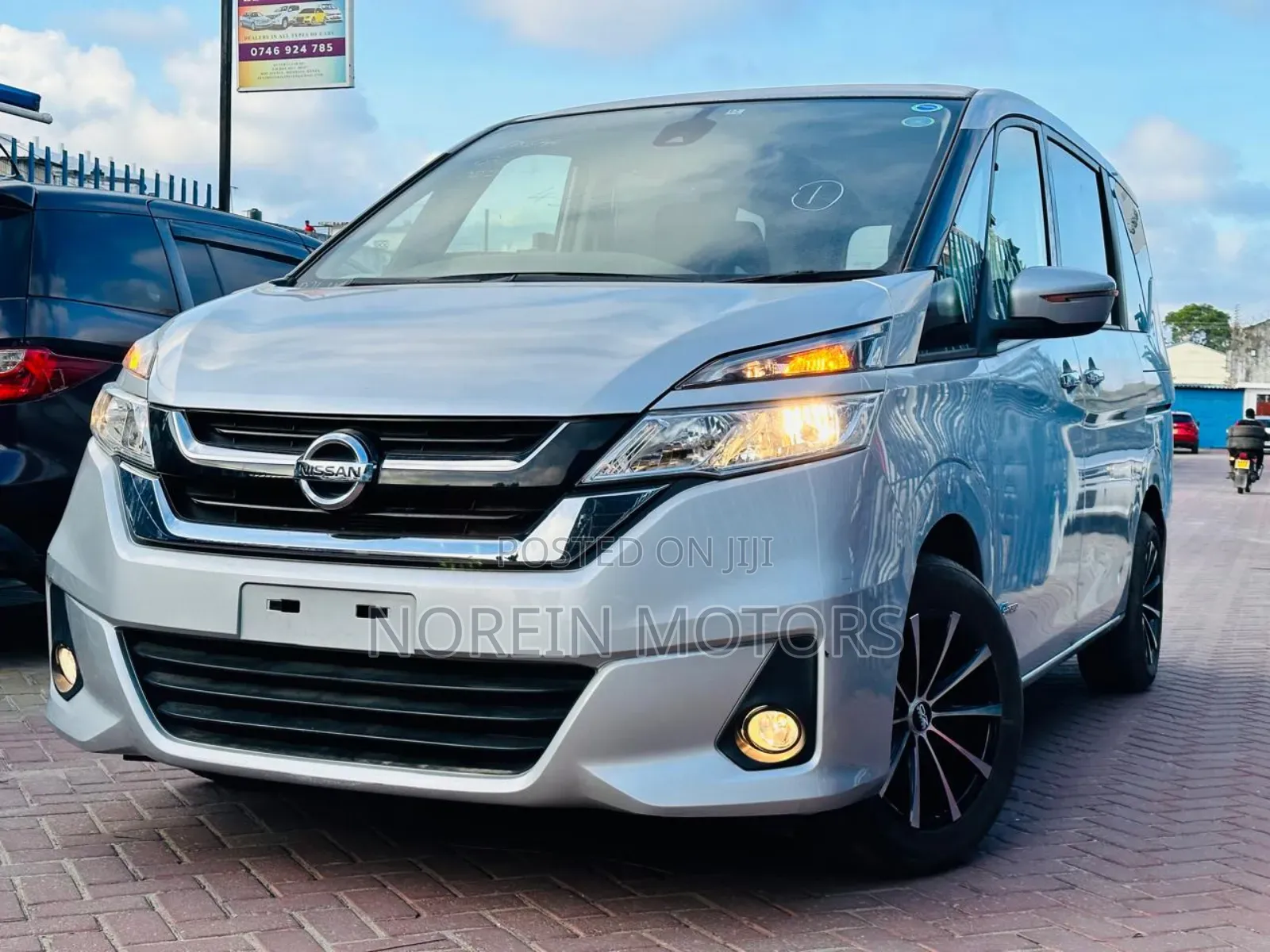 Nissan Serena 2018 Gray