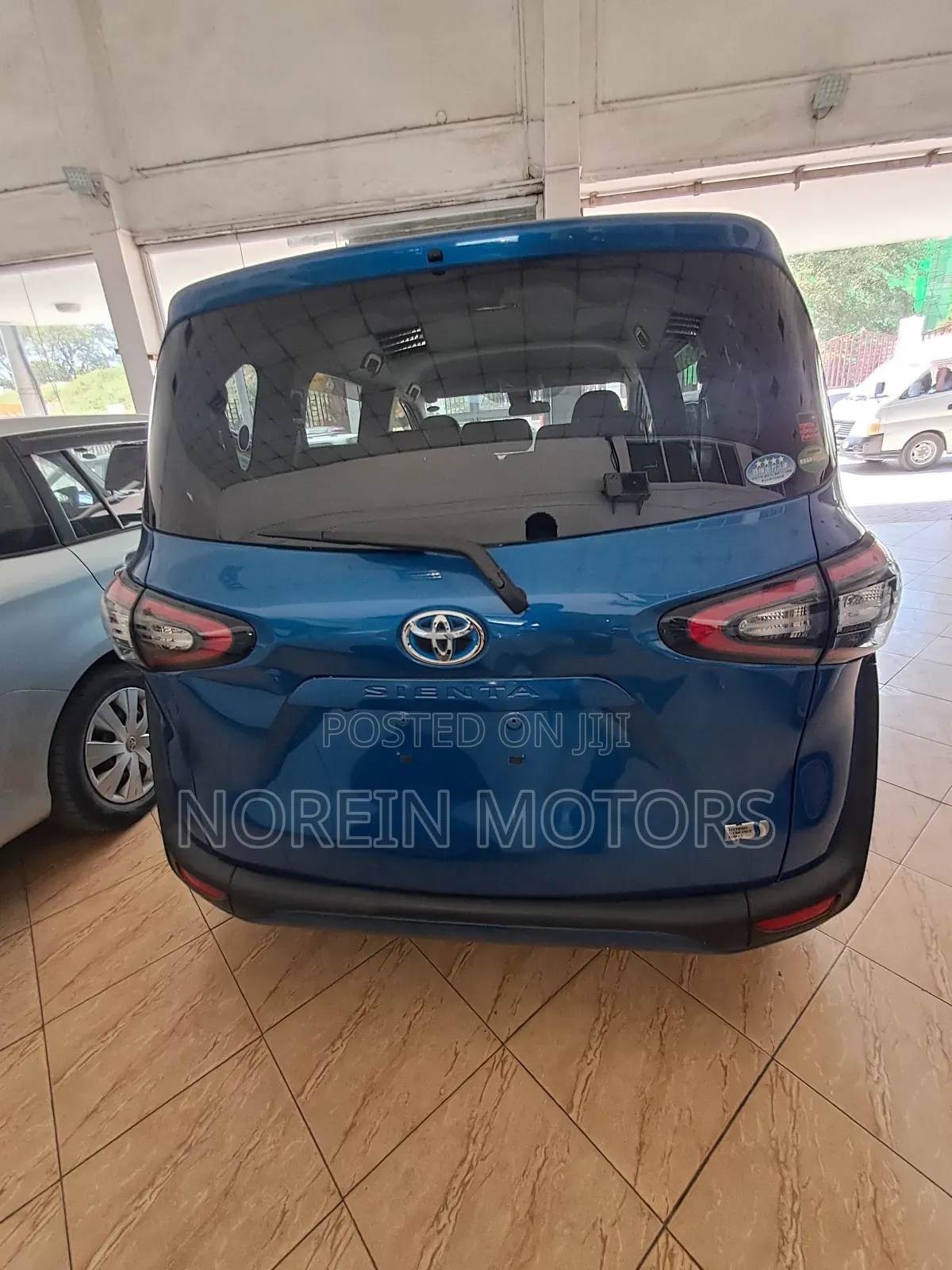Toyota Sienta 1.5 AWD (6-seater) 2017 Blue