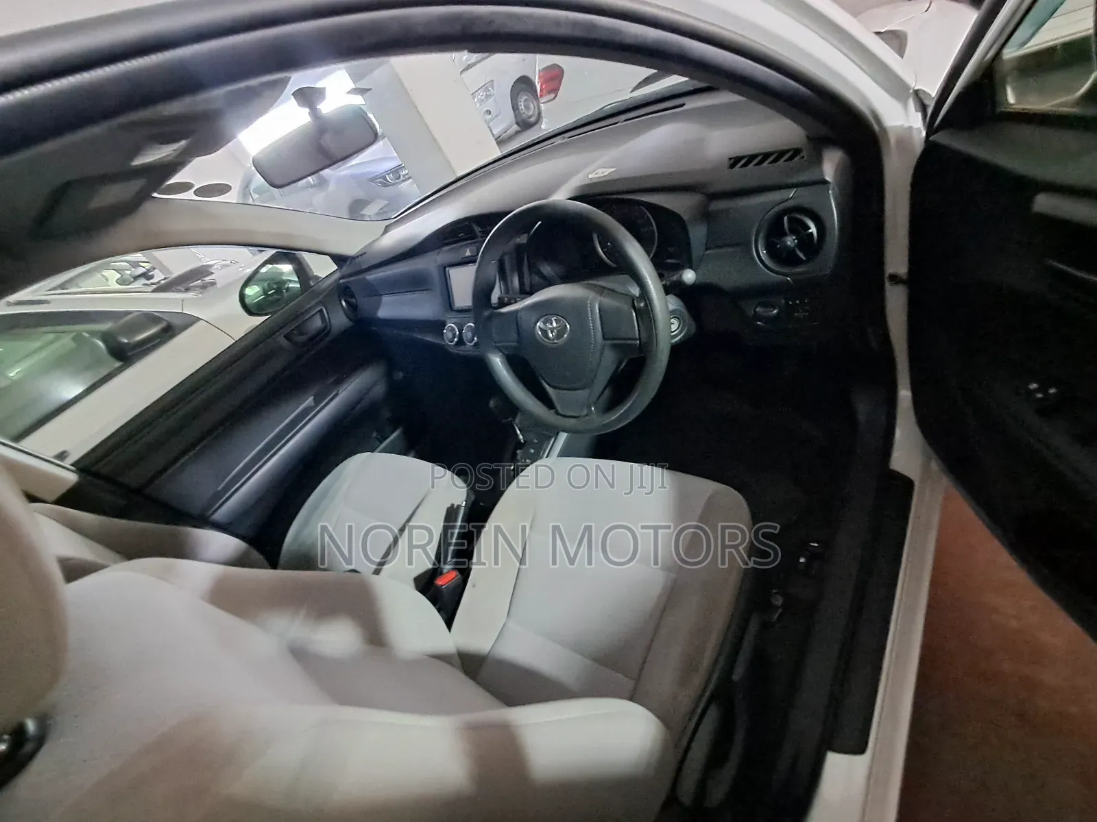 Toyota Axio 1.3 X 2WD 2018 White