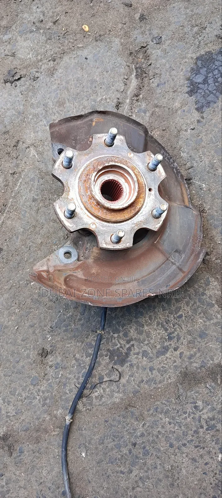 Front Hub L200 Pajero Shogun Model 2008.